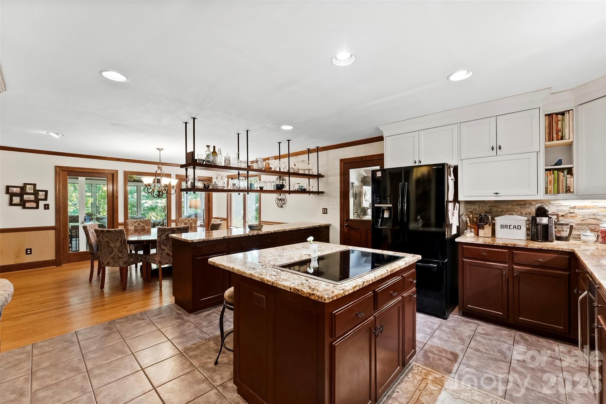 Single Family Residence at 304 Eagles Walk, Gastonia, photo 14 of 51