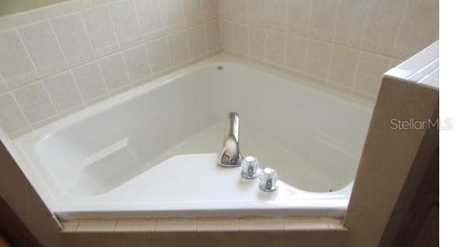 Single Family Residence at 824 BERRYHILL CIR, FRUITLAND PARK, photo 10 of 13