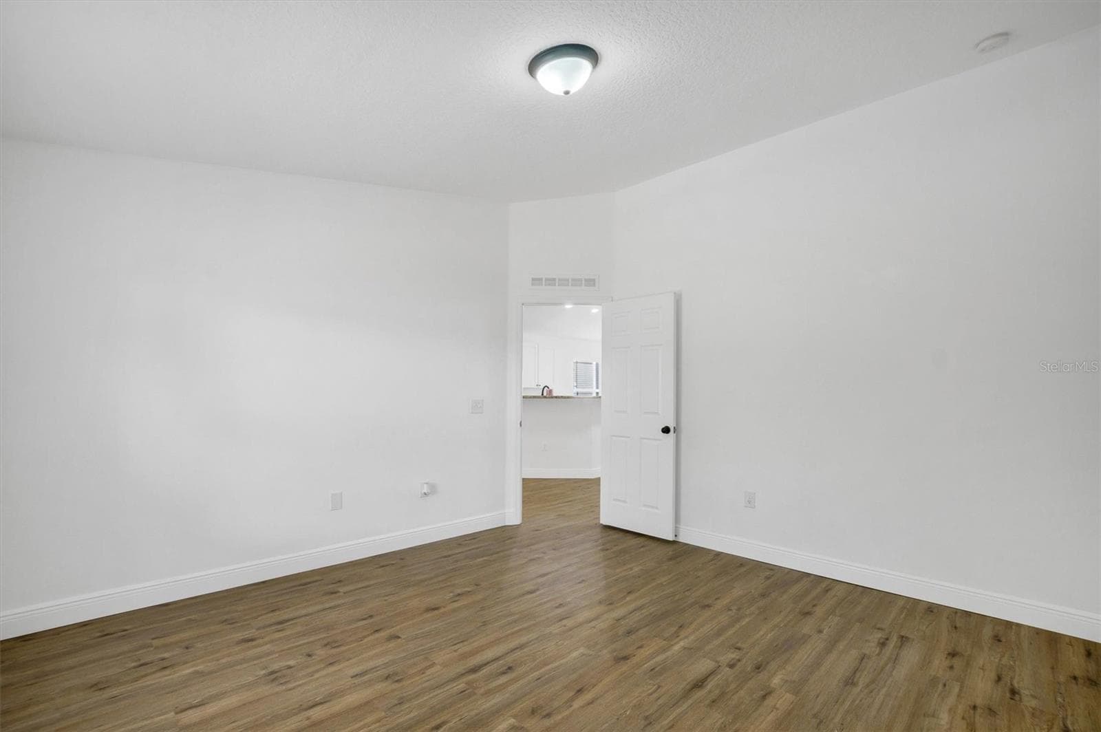 Primary Bedroom-Alternate View - 140 MILESTONE DR, HAINES CITY