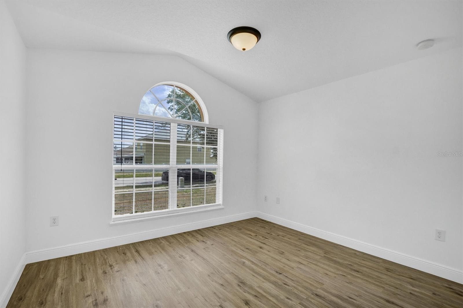 Bedroom 2-Alternate View - 140 MILESTONE DR, HAINES CITY
