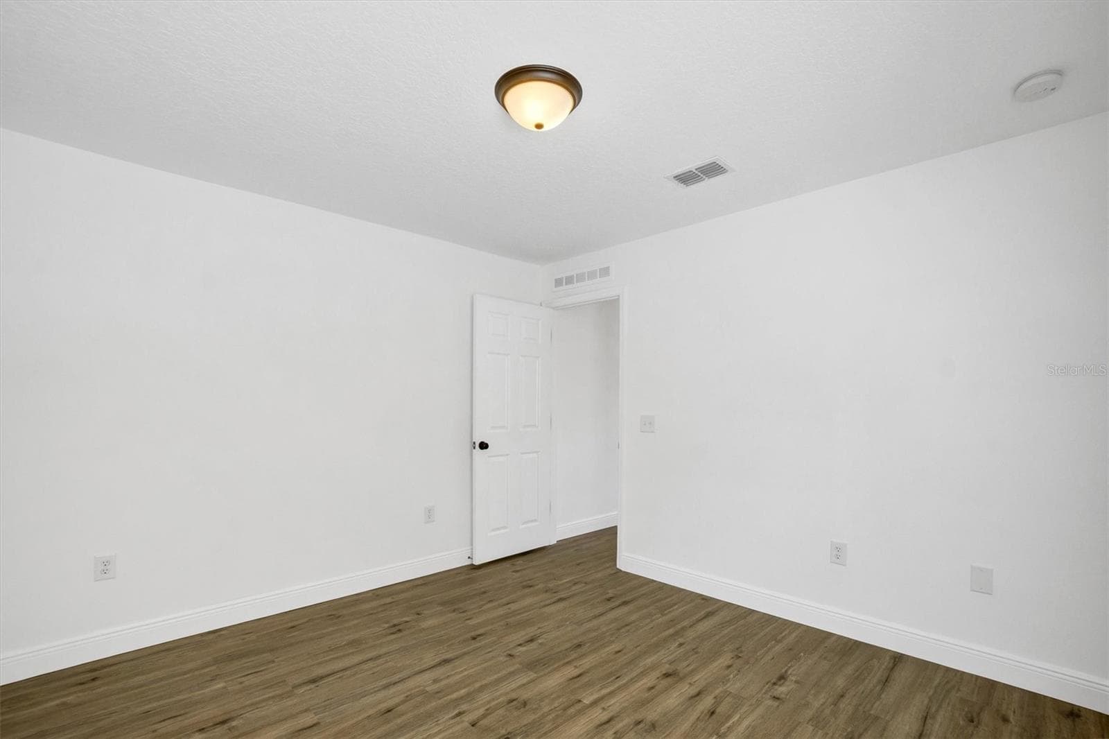 Bedroom 3-Alternate View - 140 MILESTONE DR, HAINES CITY
