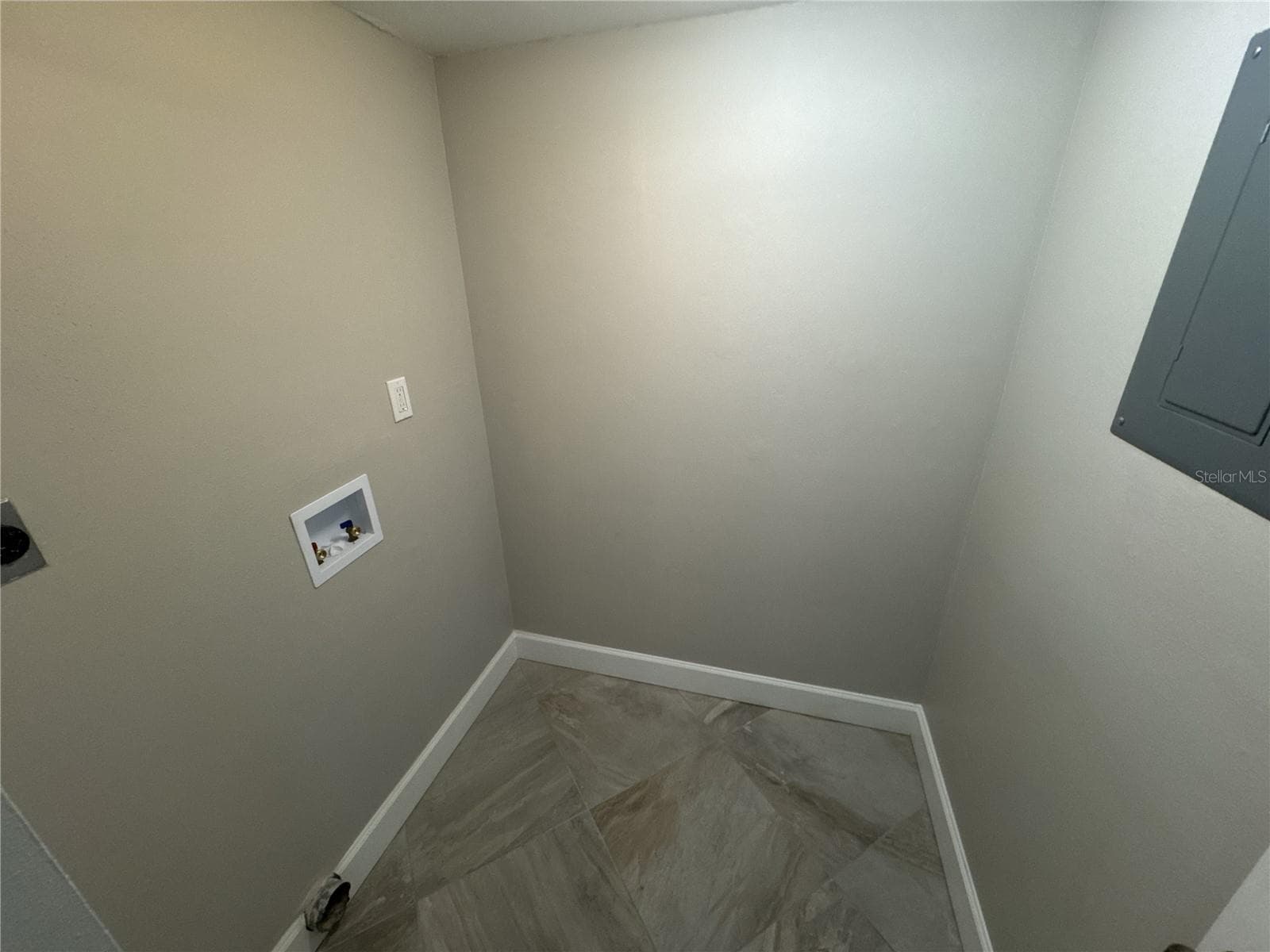 LAUNDRY - 3600 BAL HARBOR BLVD #1G, PUNTA GORDA