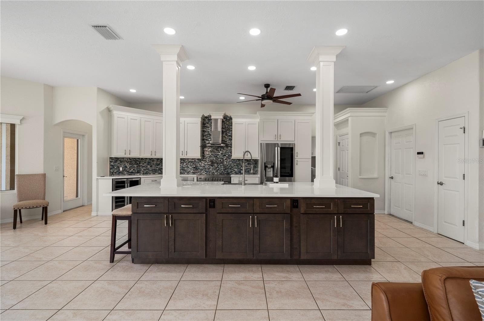 Single Family Residence at 1020 VIA FORMIA, PUNTA GORDA, photo 4 of 80