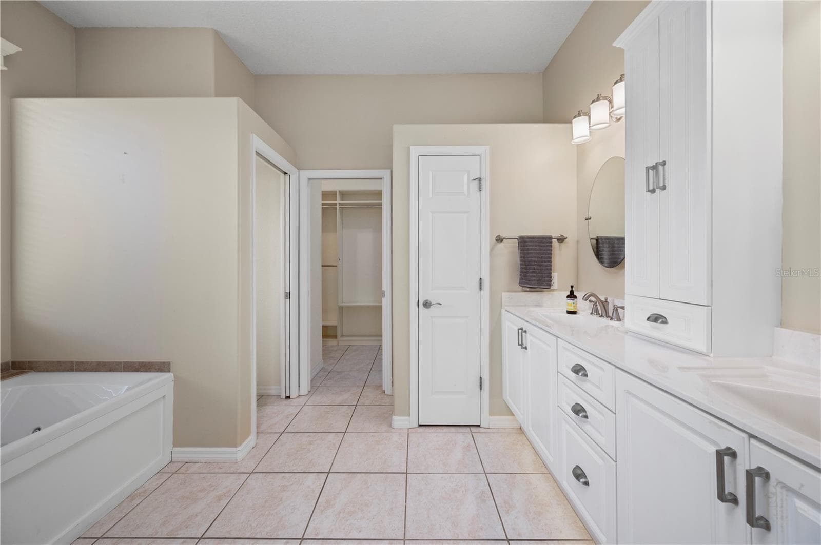 Single Family Residence at 1020 VIA FORMIA, PUNTA GORDA, photo 31 of 80