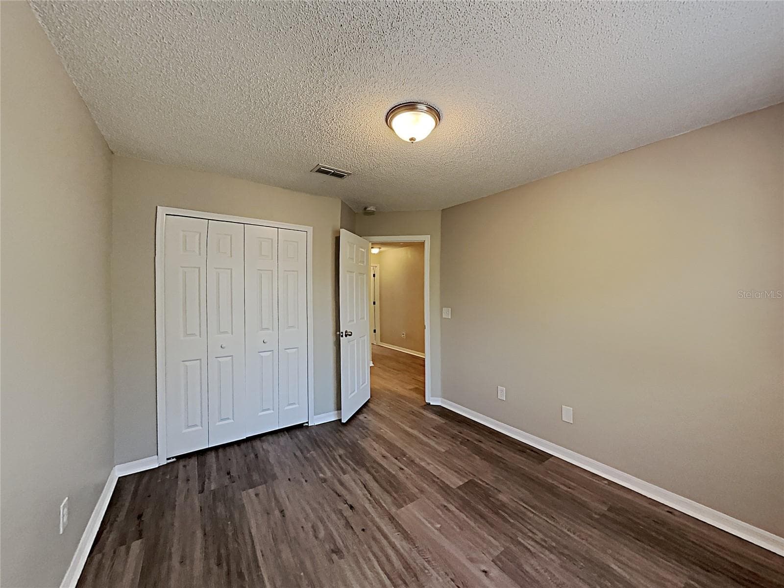 Single Family Residence at 2184 HEATHWOOD CIR, ORLANDO, photo 11 of 19