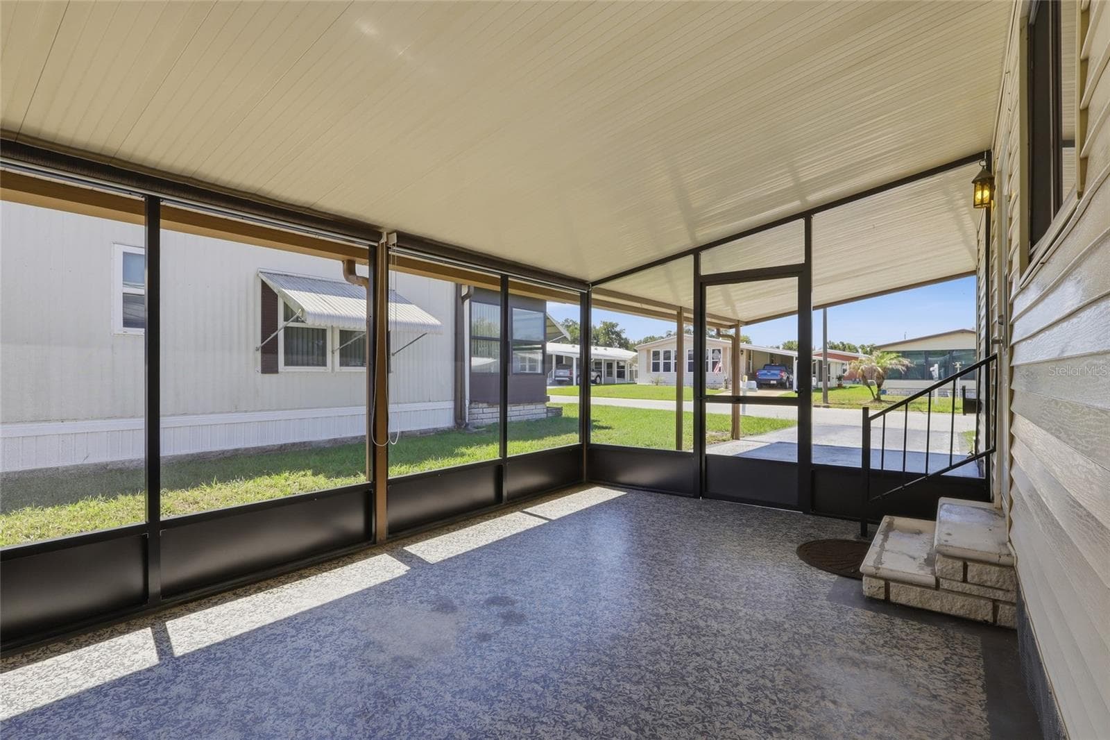 Manufactured Home at 35919 VERANO LN, ZEPHYRHILLS, photo 3 of 23