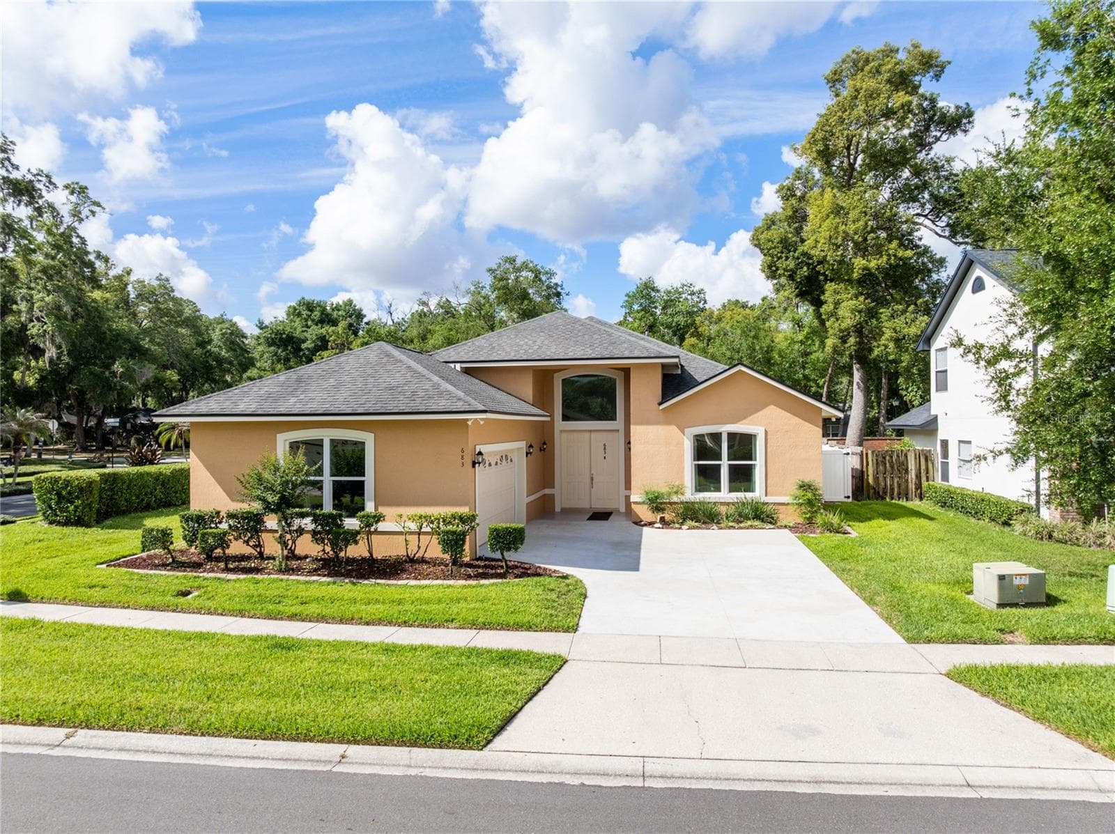 Front - 683 OAK HOLLOW WAY, ALTAMONTE SPRINGS