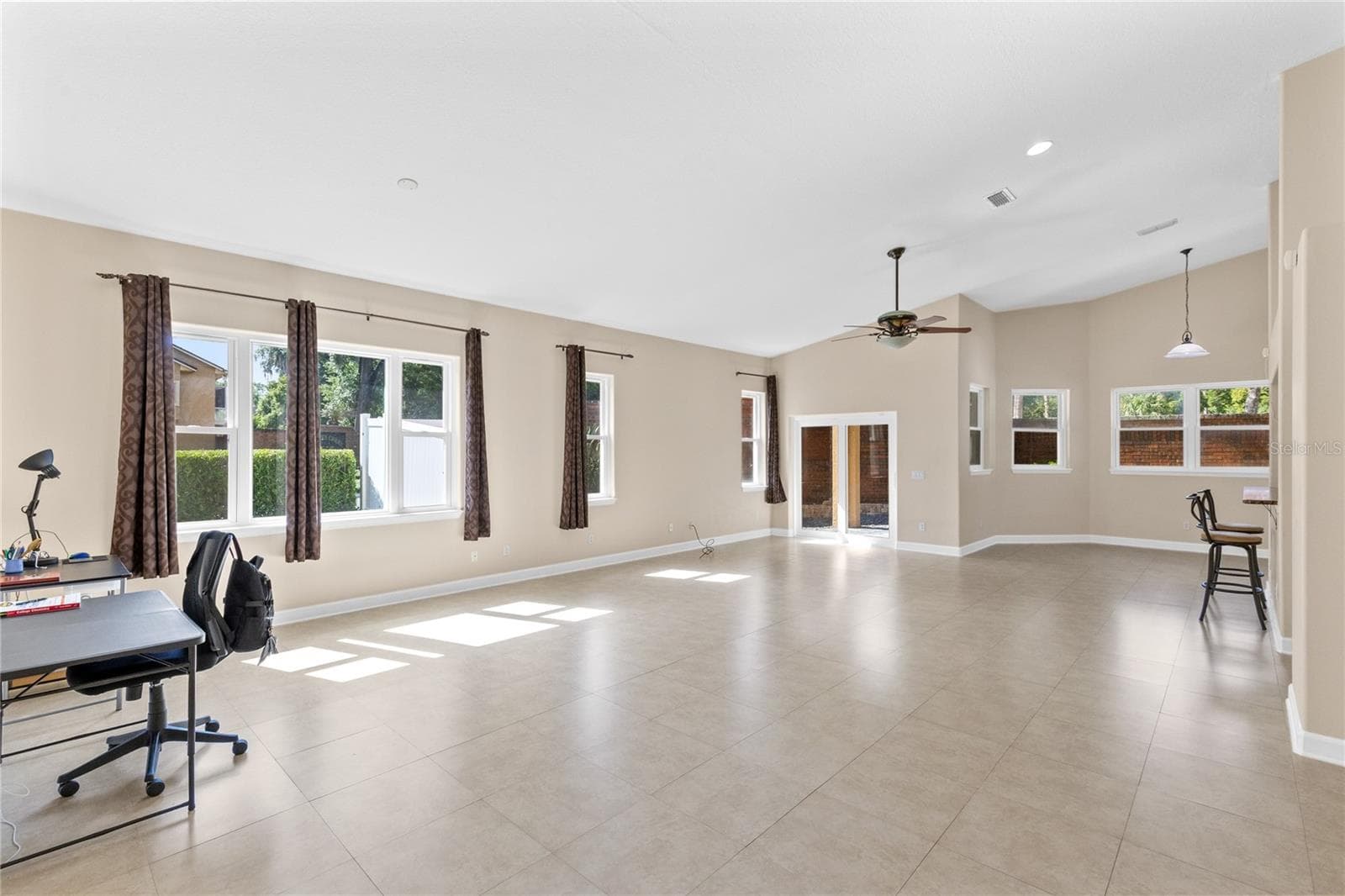 Living Room - 683 OAK HOLLOW WAY, ALTAMONTE SPRINGS