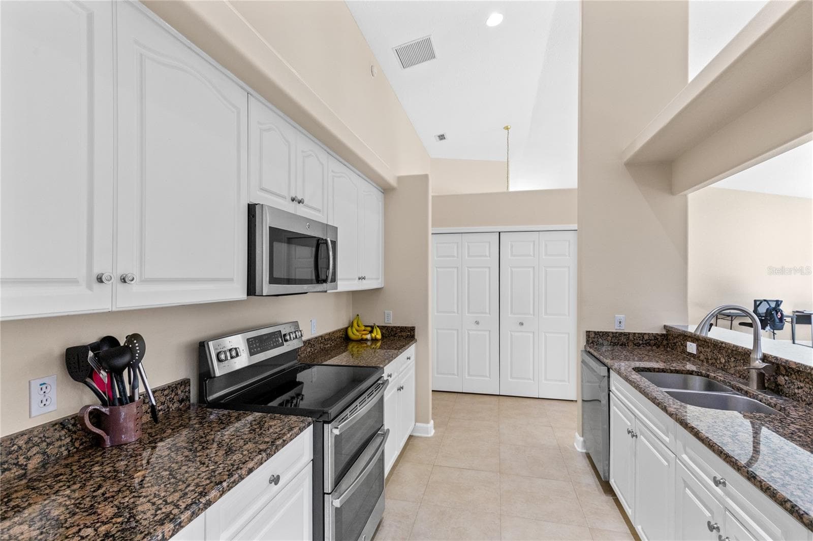 Kitchen - 683 OAK HOLLOW WAY, ALTAMONTE SPRINGS