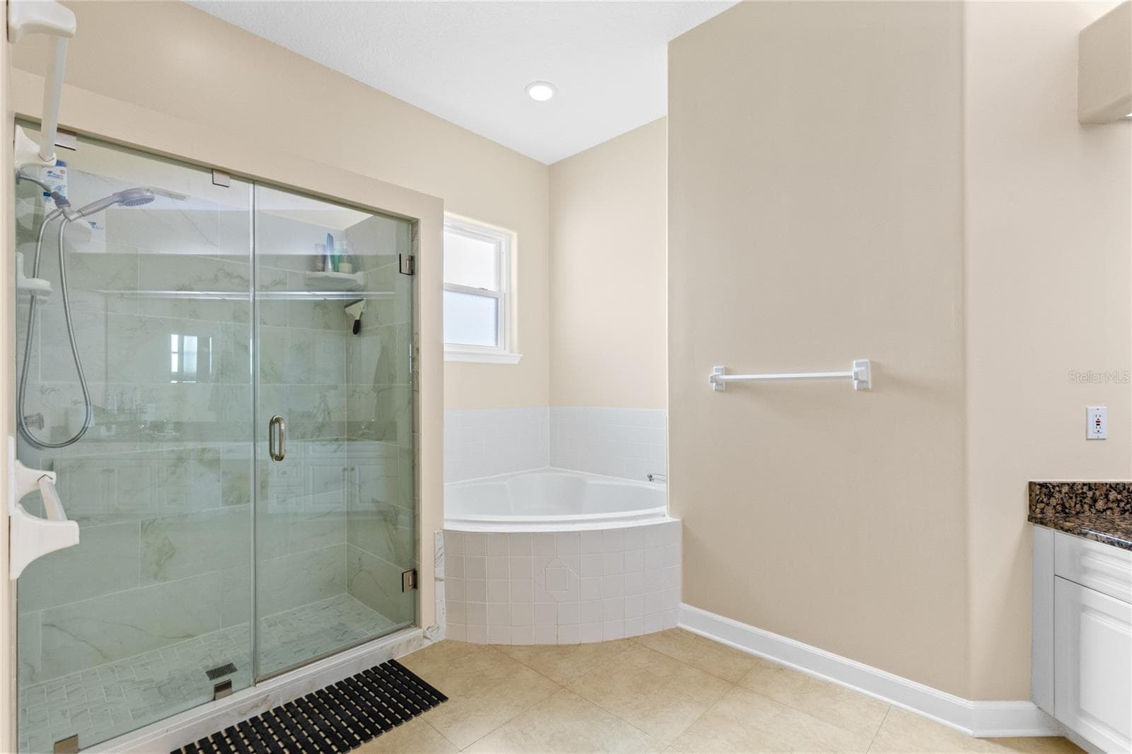 Master Bathroom - 683 OAK HOLLOW WAY, ALTAMONTE SPRINGS