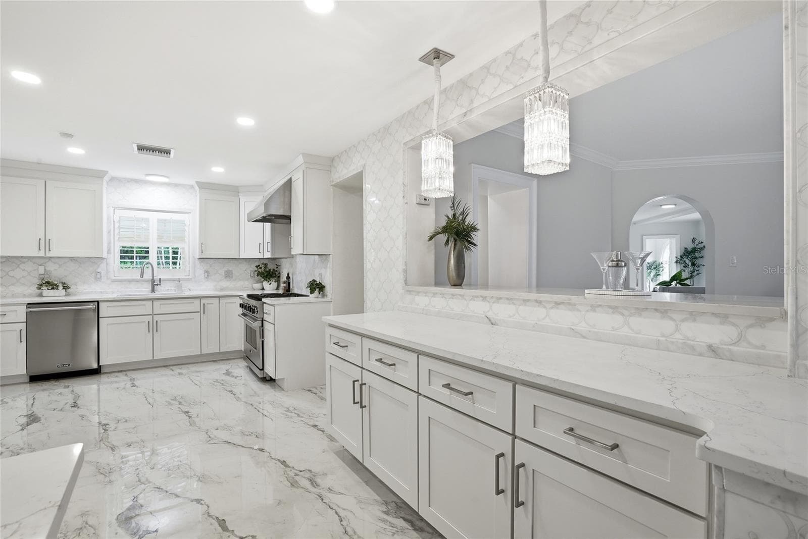 Single Family Residence at 190 BOSPHOROUS AVE, TAMPA, photo 18 of 84