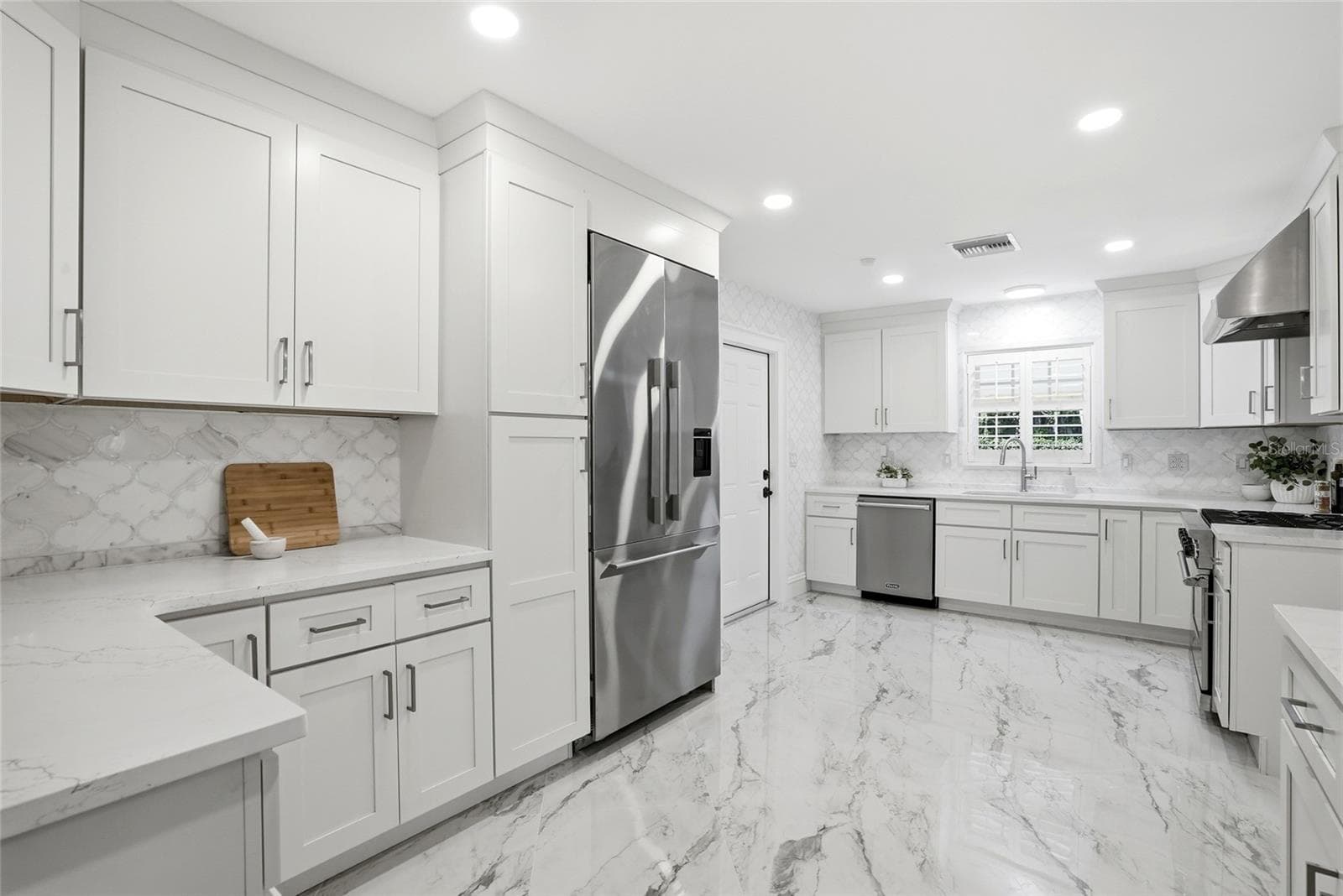 Single Family Residence at 190 BOSPHOROUS AVE, TAMPA, photo 19 of 84
