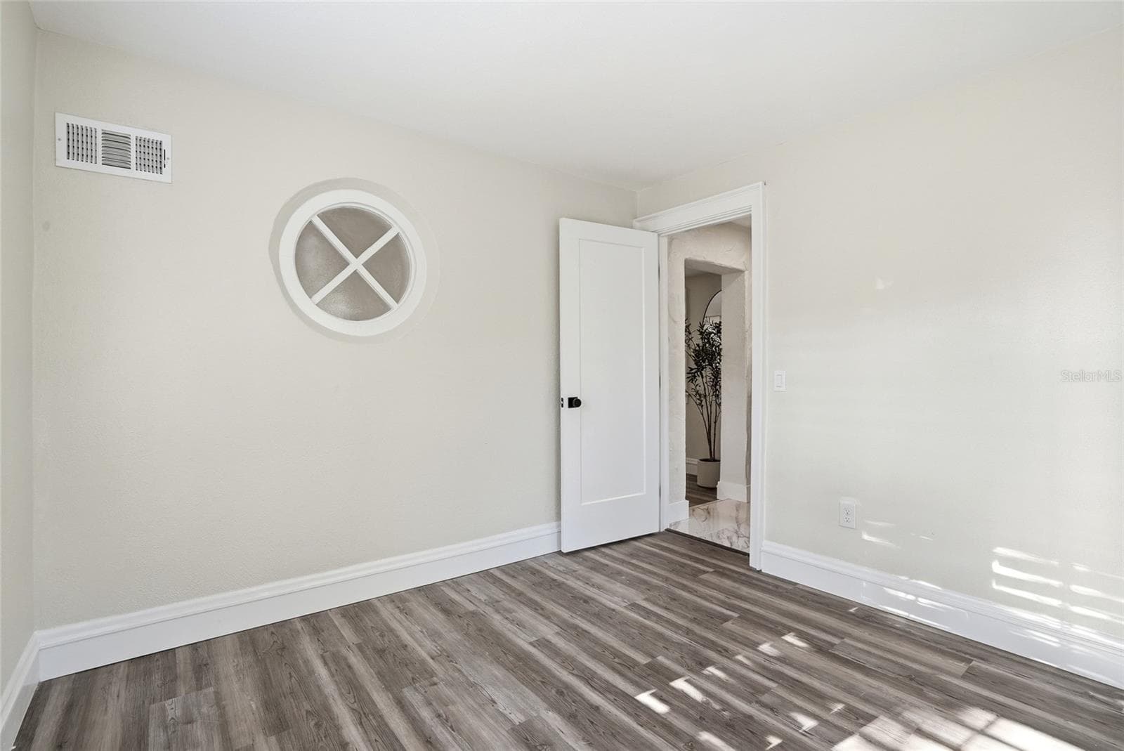 Single Family Residence at 190 BOSPHOROUS AVE, TAMPA, photo 57 of 84