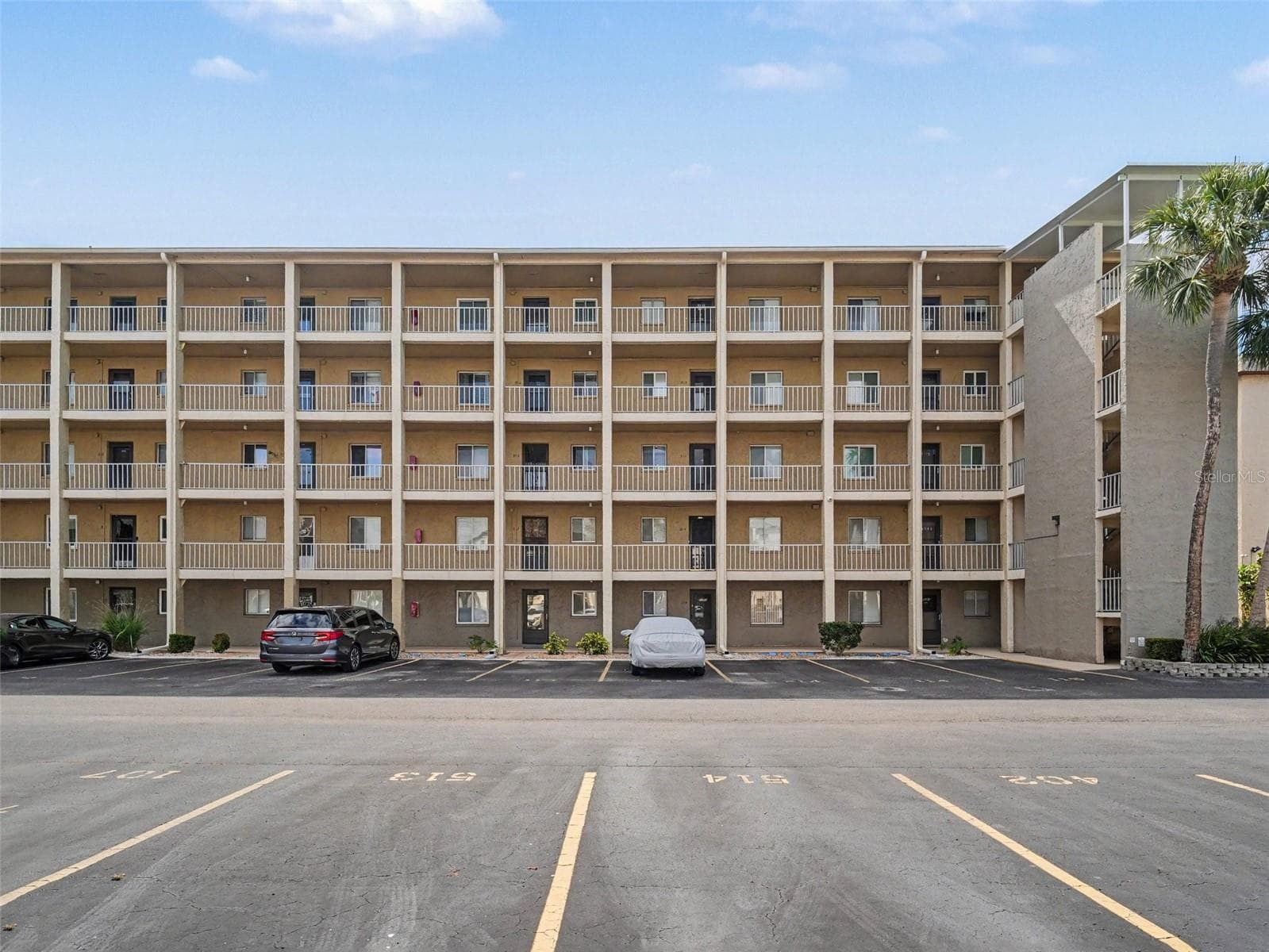 3801 LAKE BAYSHORE DR #H413