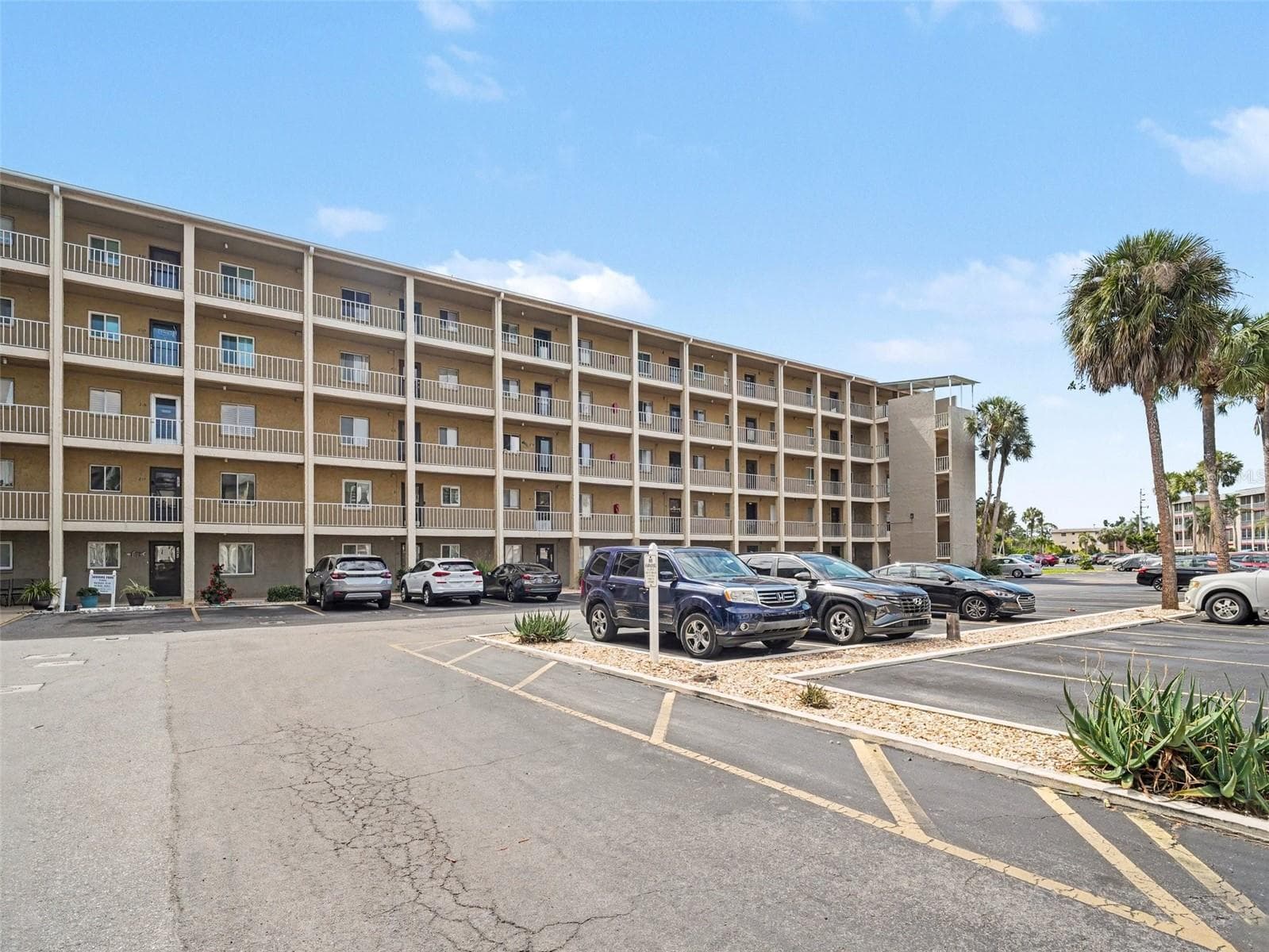 Condominium at 3801 LAKE BAYSHORE DR #H413, BRADENTON, photo 2 of 36