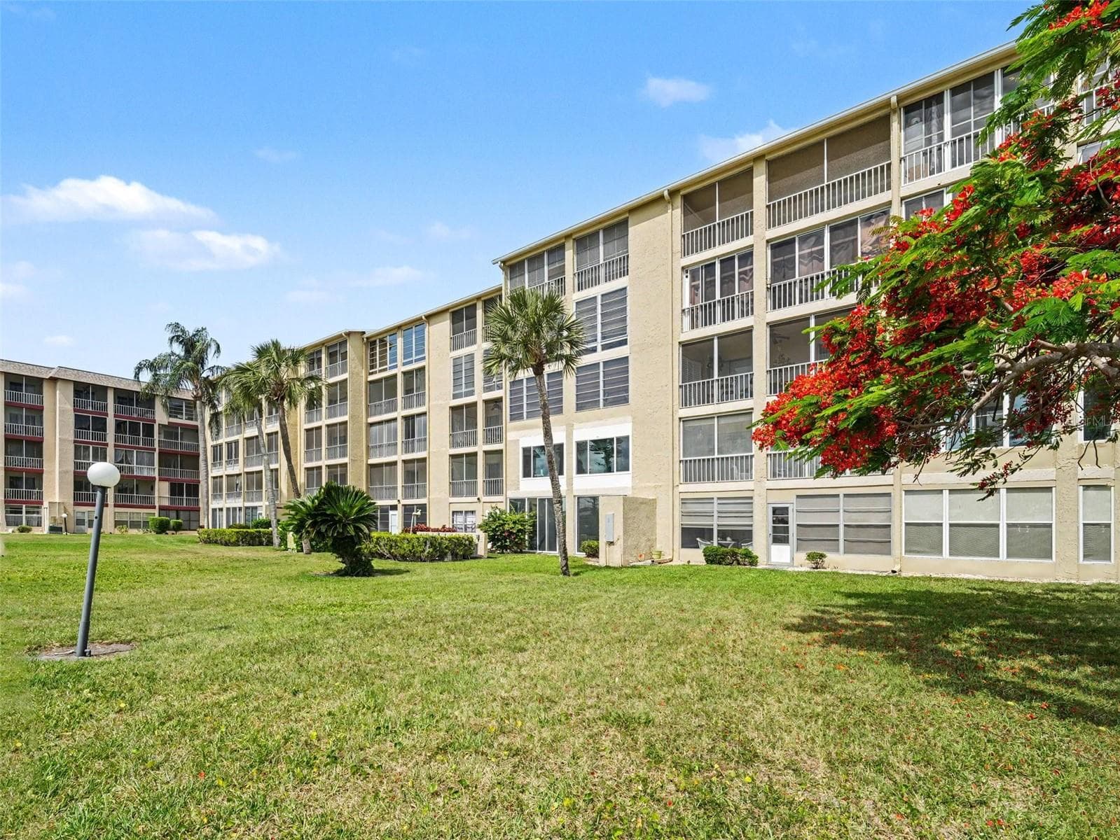 Condominium at 3801 LAKE BAYSHORE DR #H413, BRADENTON, photo 27 of 36