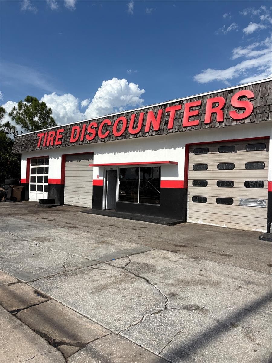 1308 TAMIAMI TRL