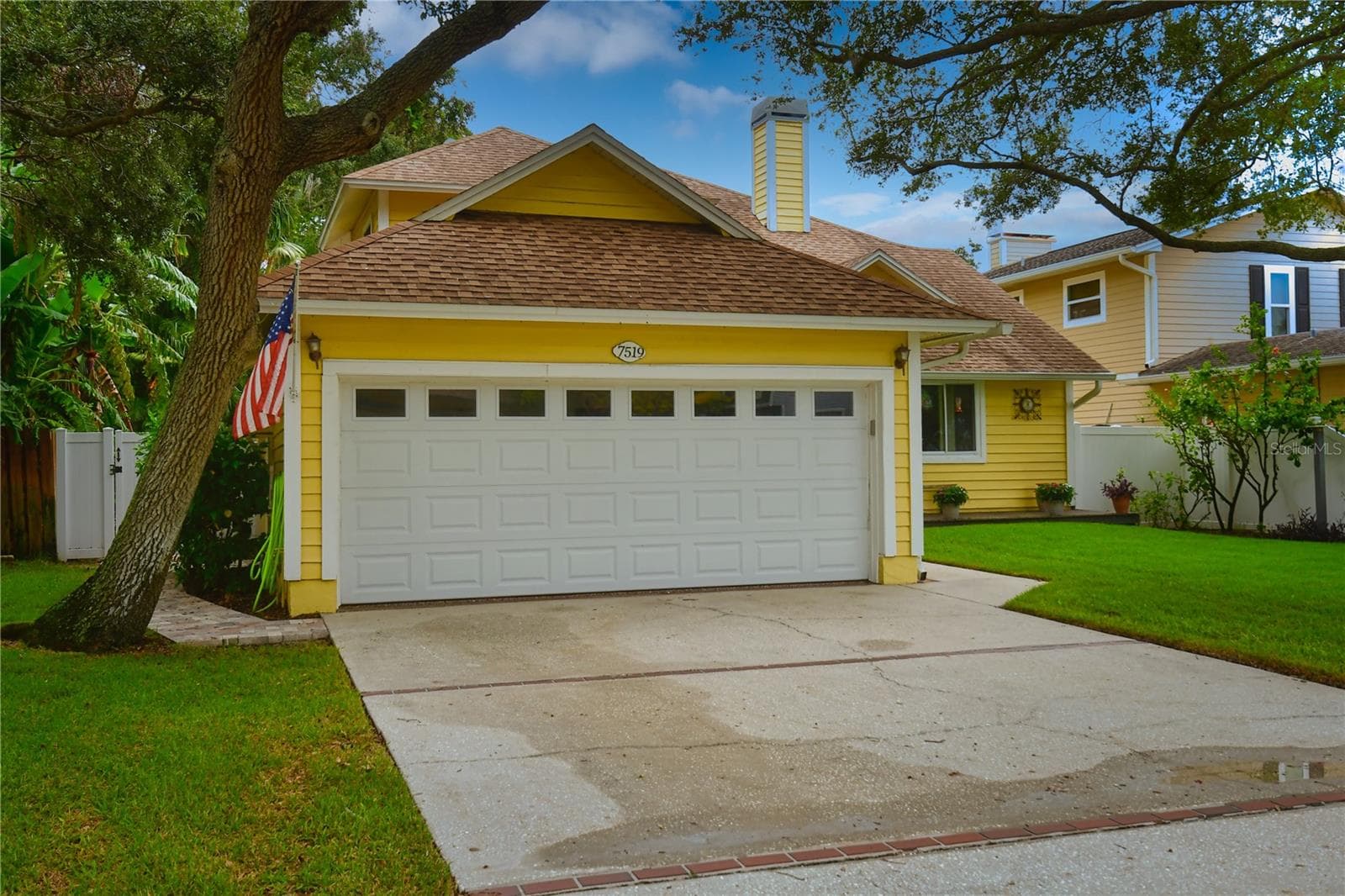 Single Family Residence at 7519 HARBOR VIEW WAY, SEMINOLE, photo 2 of 24