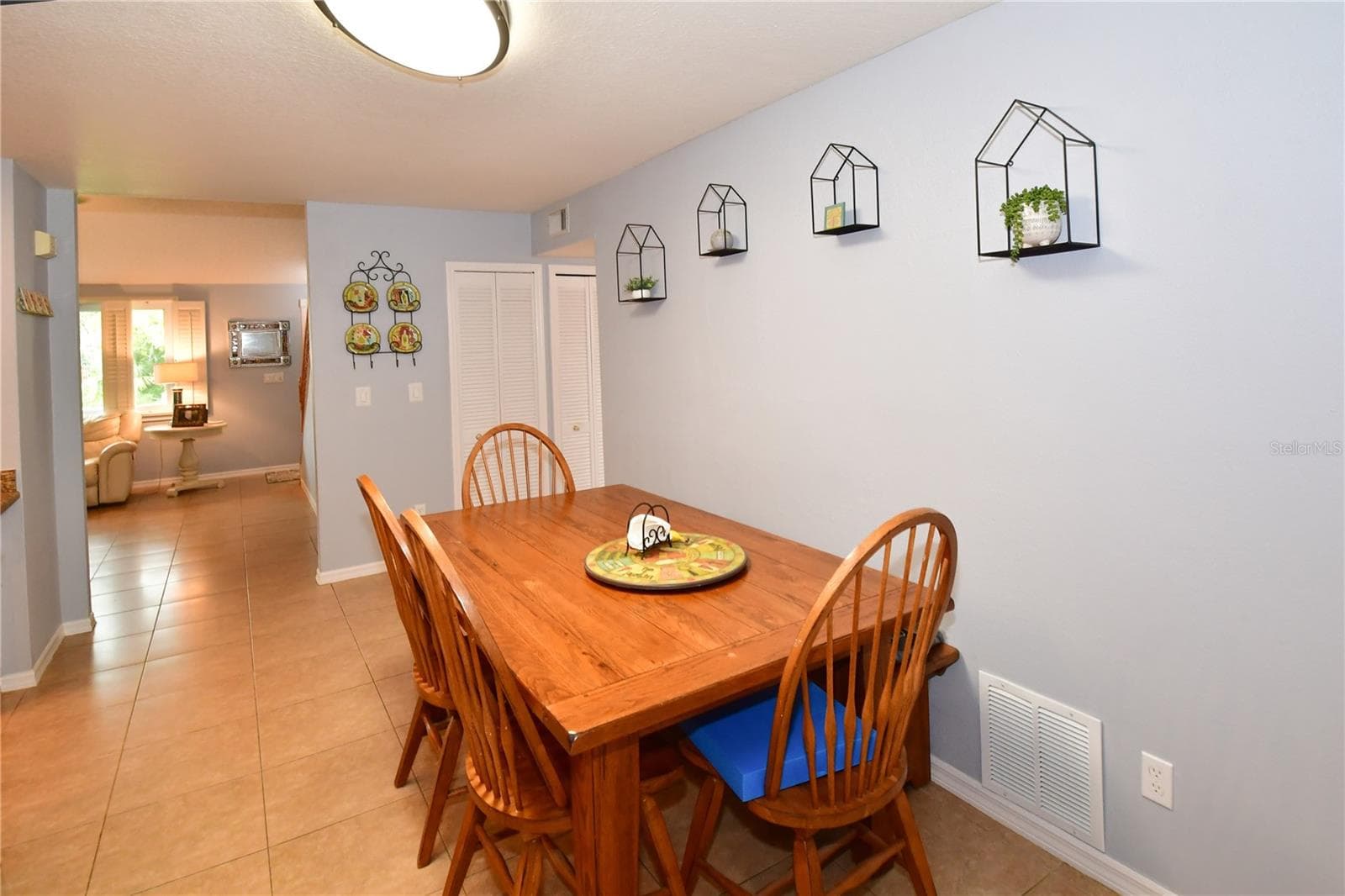 Single Family Residence at 7519 HARBOR VIEW WAY, SEMINOLE, photo 11 of 24