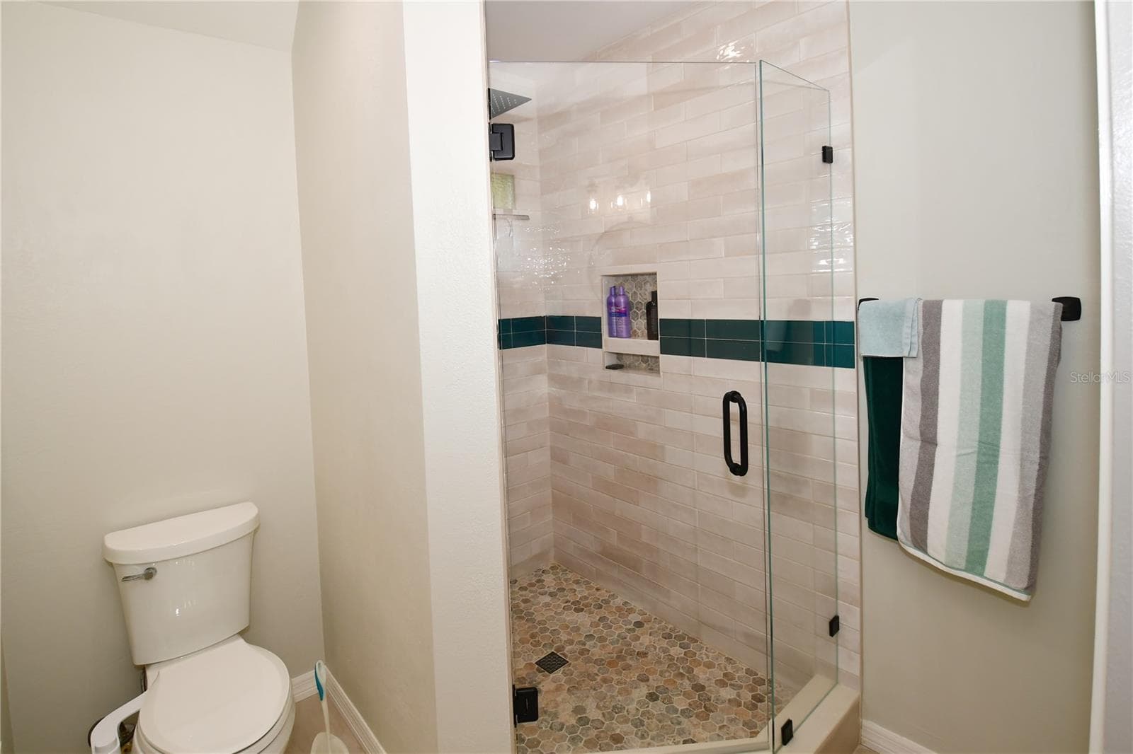 Single Family Residence at 7519 HARBOR VIEW WAY, SEMINOLE, photo 17 of 24