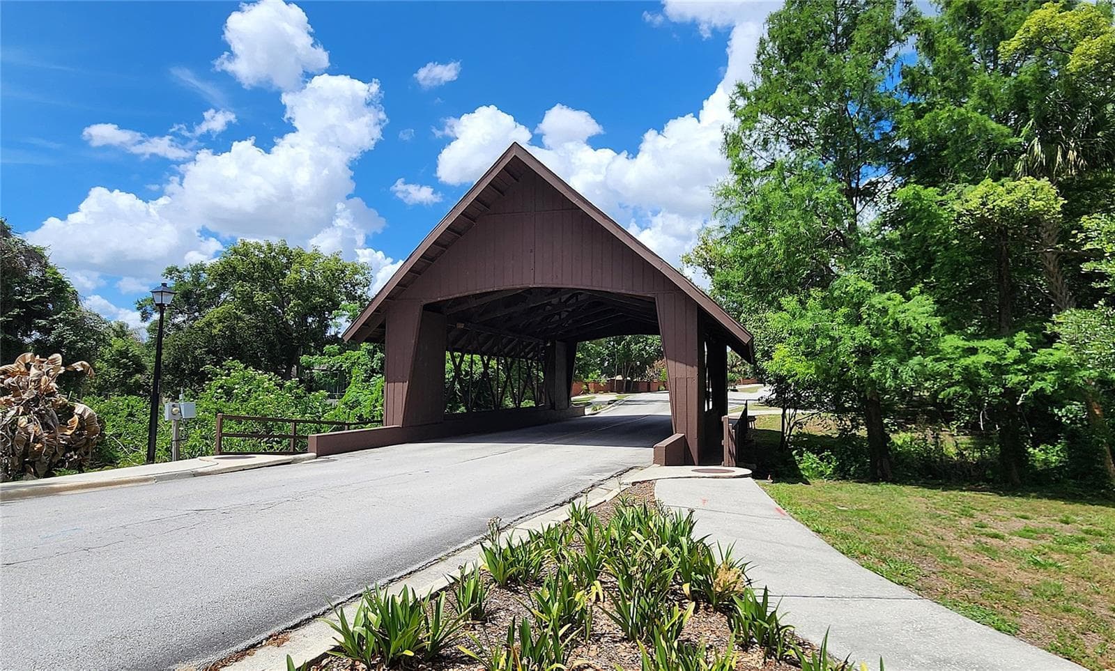 Community Covered Bridge - 683 OAK HOLLOW WAY, ALTAMONTE SPRINGS
