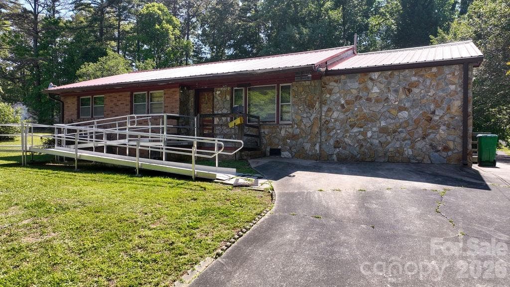 Front of Home - 905 S 10th Street, Bessemer City