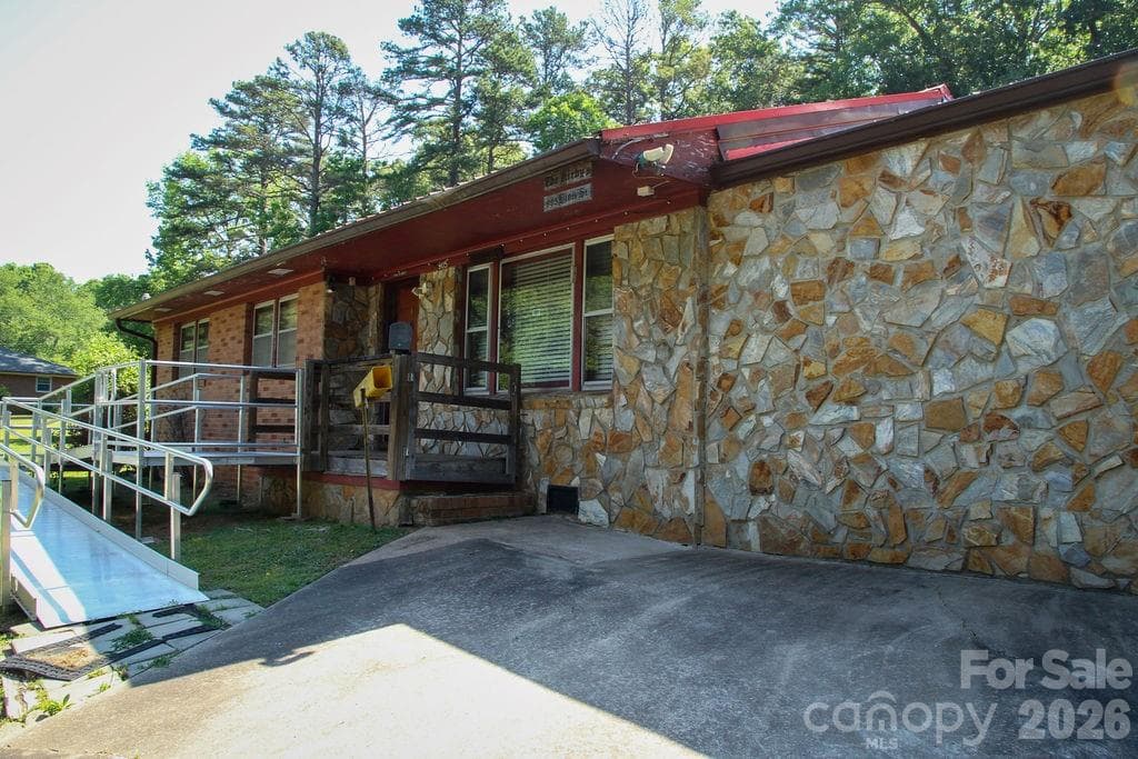 Welcome Home - 905 S 10th Street, Bessemer City