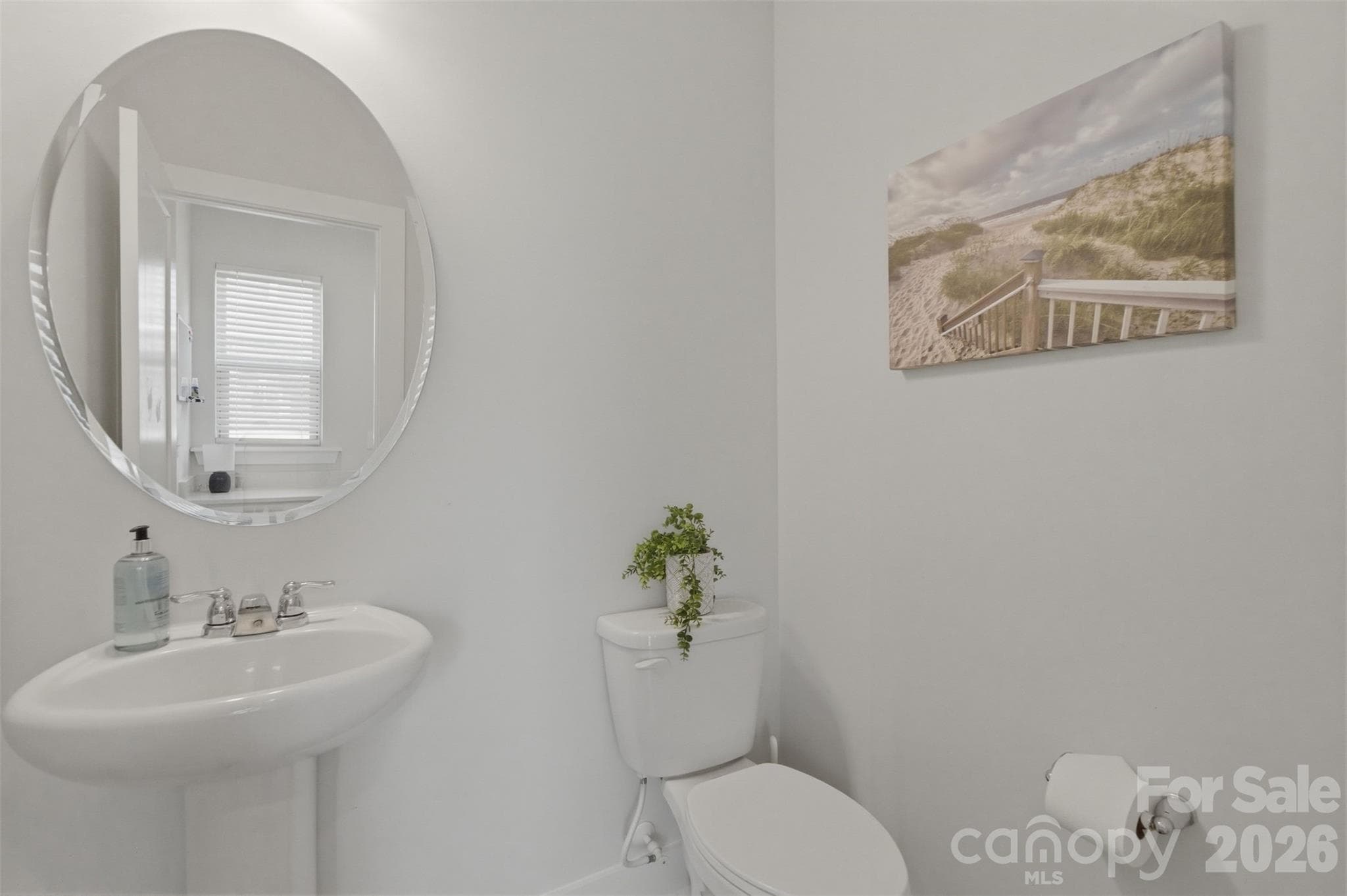Main floor bathroom - 18005 Nolita Lane, Charlotte