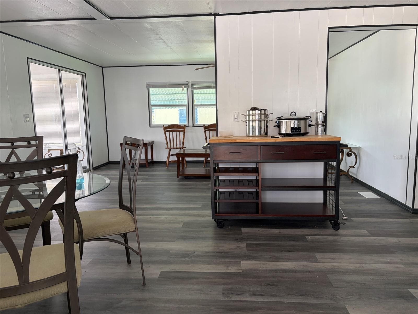 Mobile Home at 5221 BEECHMONT AVE, SARASOTA, photo 5 of 74
