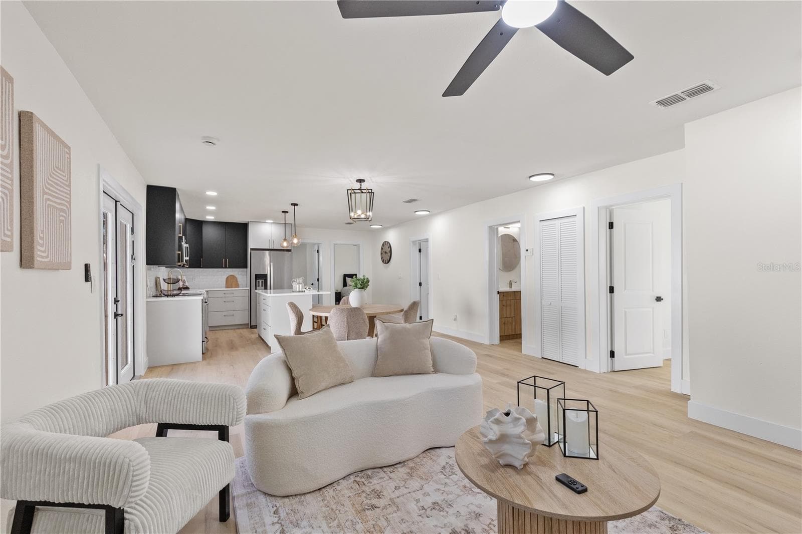 Single Family Residence at 815 W MINNEHAHA ST, TAMPA, photo 12 of 37