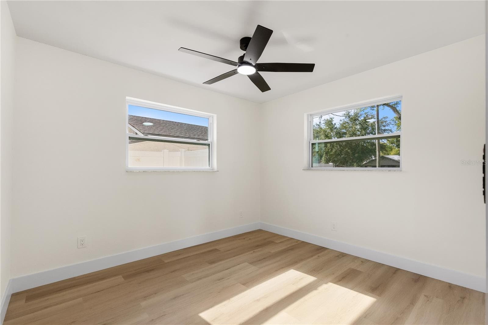 Single Family Residence at 815 W MINNEHAHA ST, TAMPA, photo 14 of 37