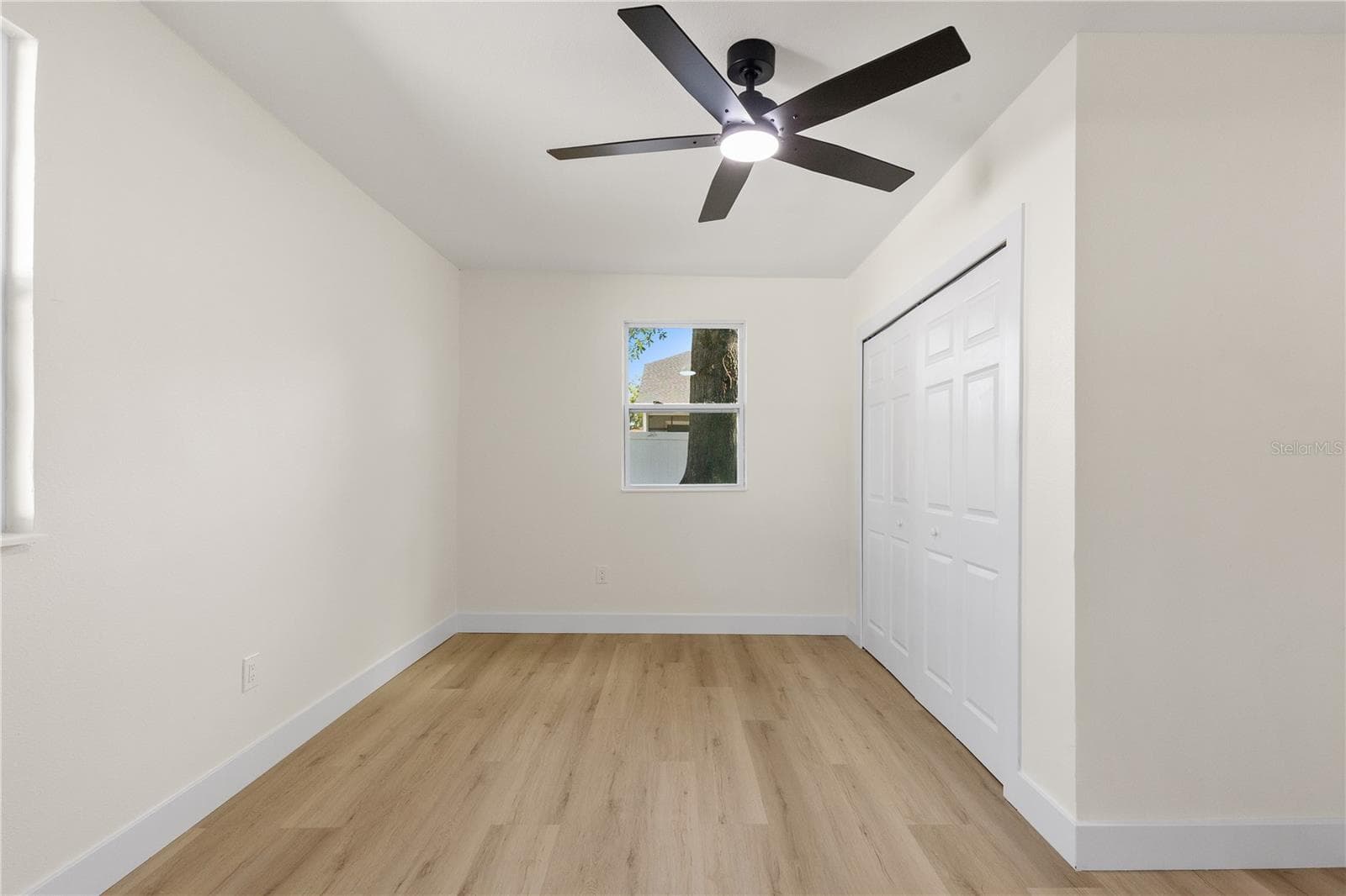 Single Family Residence at 815 W MINNEHAHA ST, TAMPA, photo 27 of 37