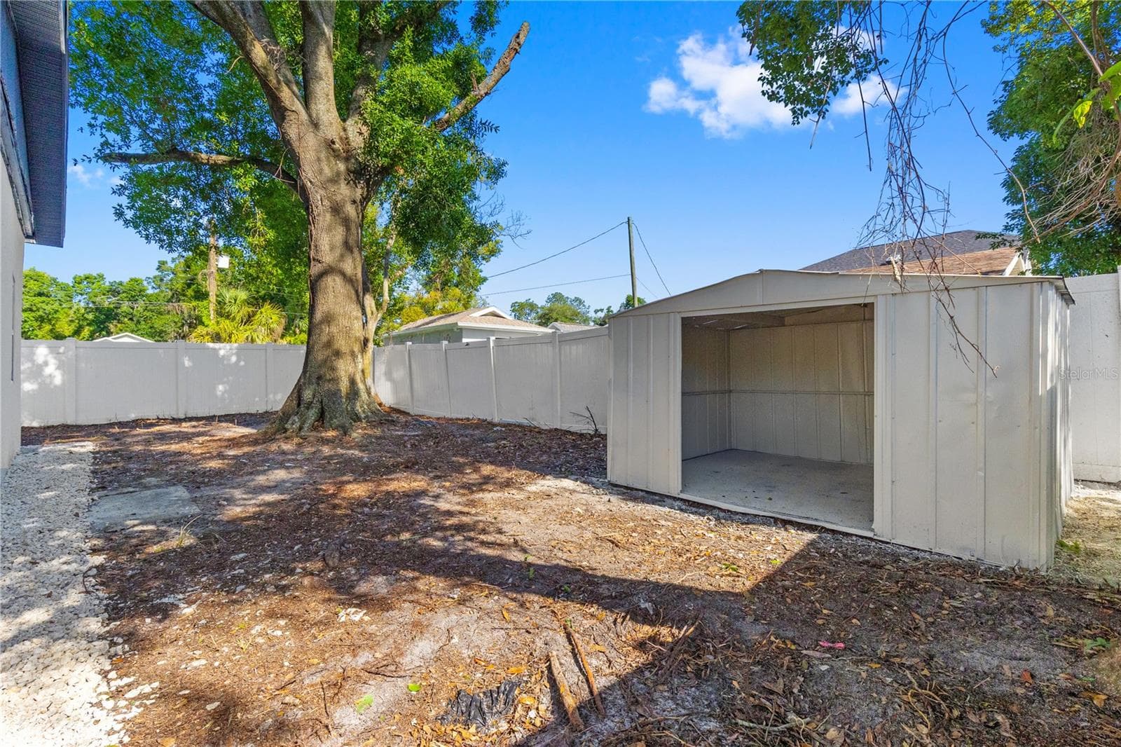 Single Family Residence at 815 W MINNEHAHA ST, TAMPA, photo 29 of 37