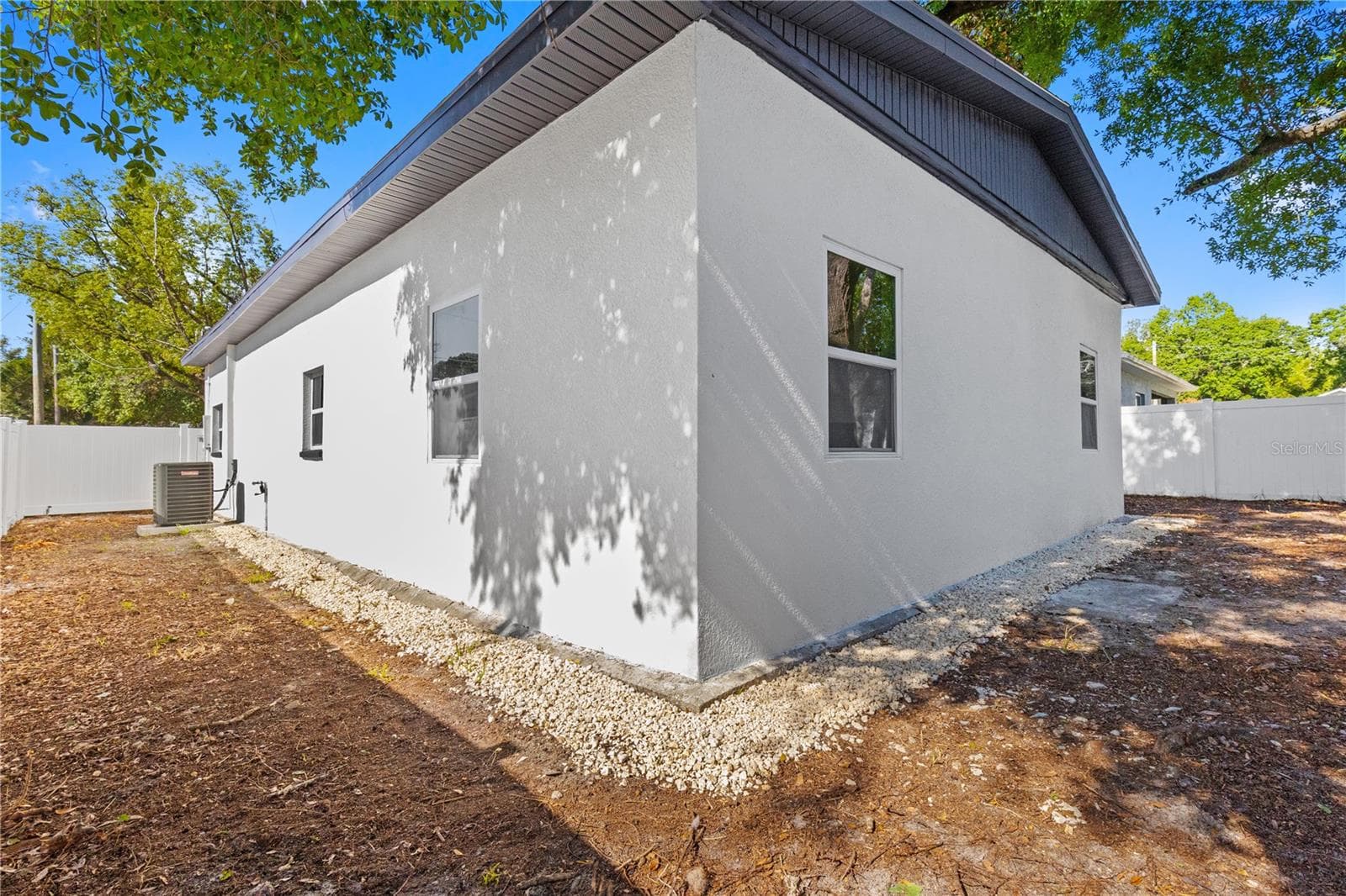 Single Family Residence at 815 W MINNEHAHA ST, TAMPA, photo 30 of 37