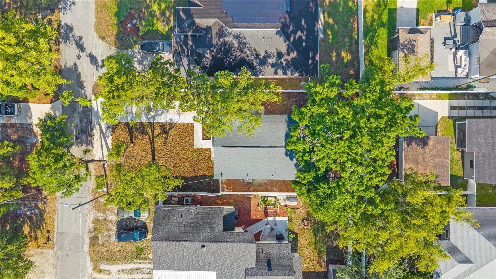 Single Family Residence at 815 W MINNEHAHA ST, TAMPA, photo 33 of 37