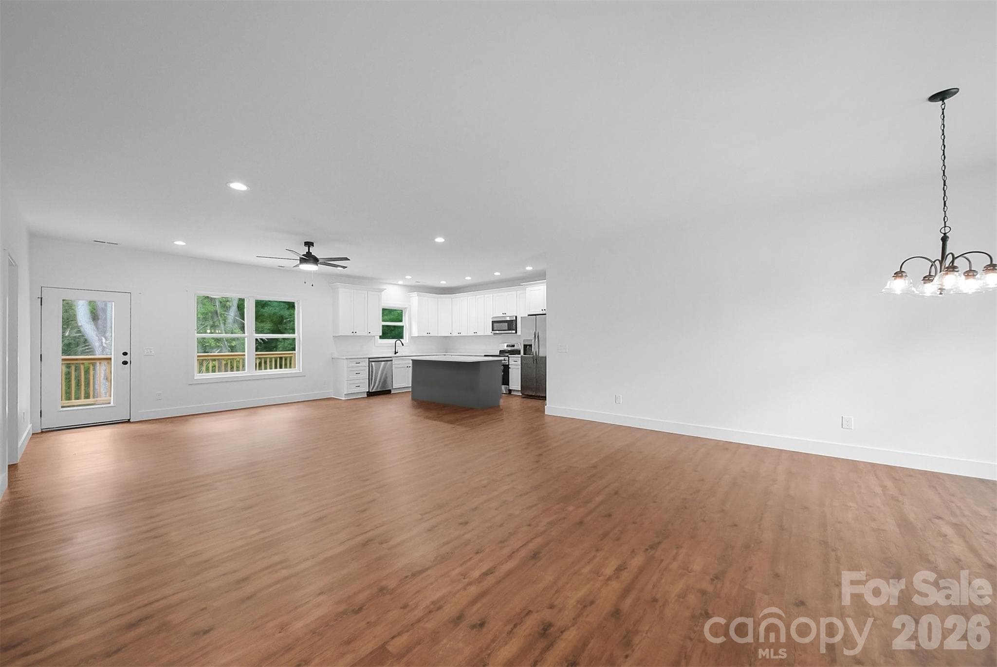 Single Family Residence at Lenoir, photo 9 of 47