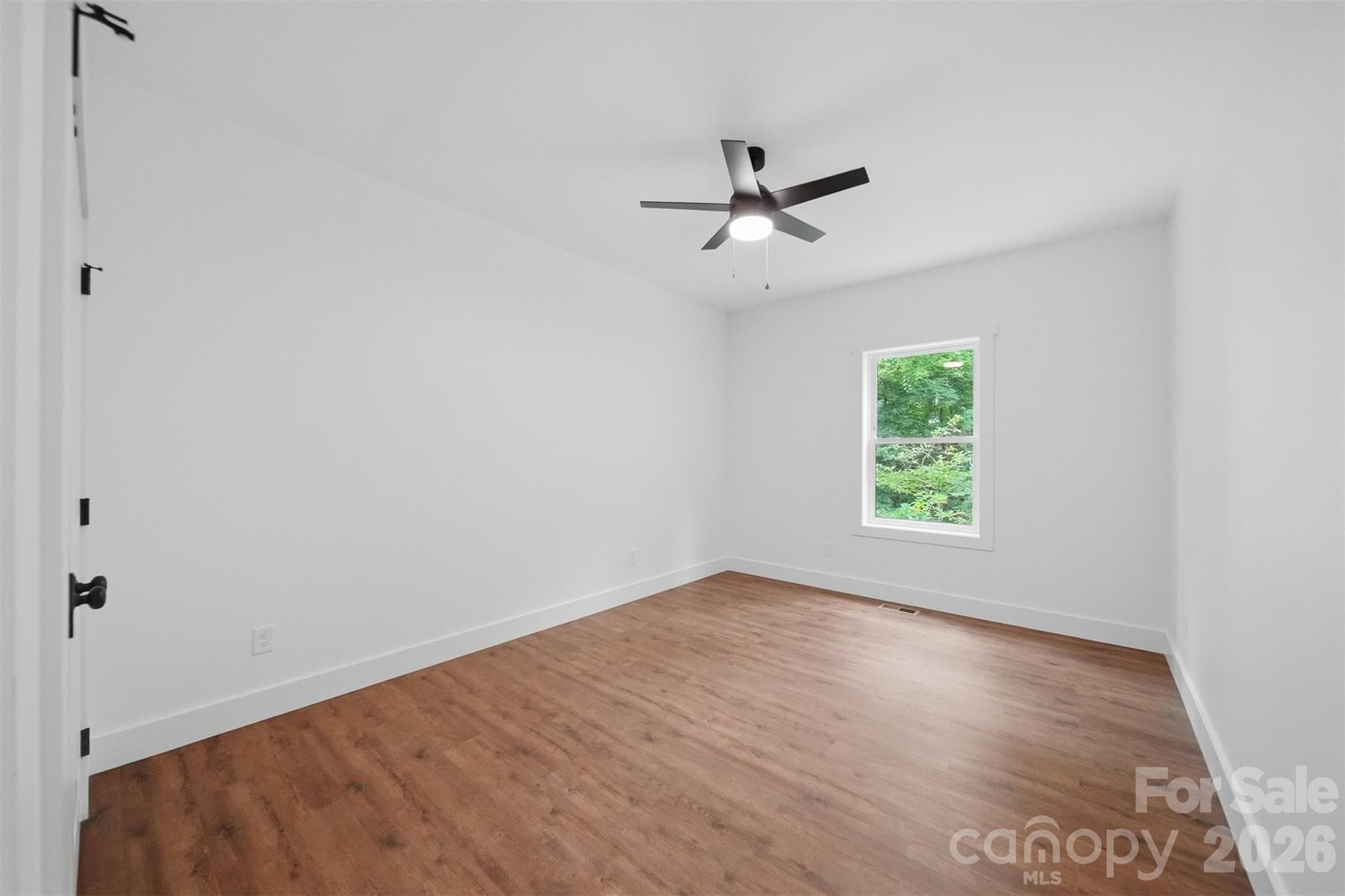 Single Family Residence at 414 Scarlett Oak Court NE, Lenoir, photo 33 of 57