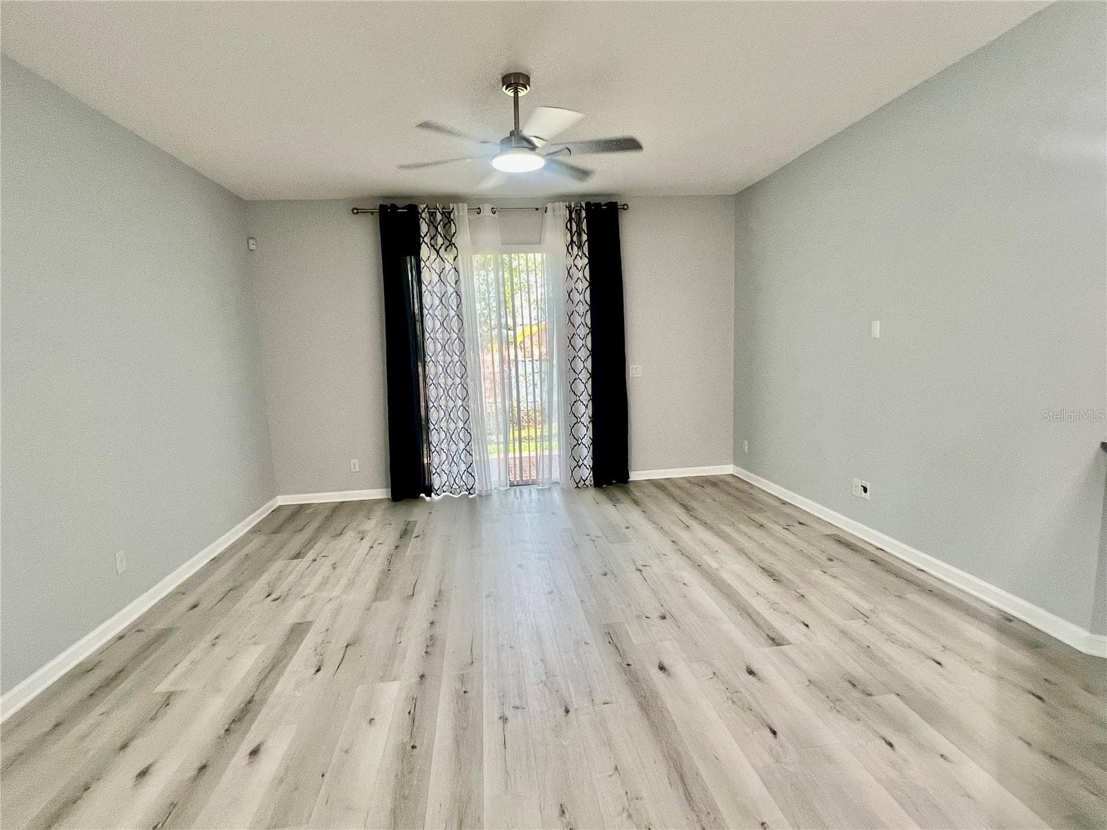 Single Family Residence at 3215 STRATTON CIR, KISSIMMEE, photo 7 of 24