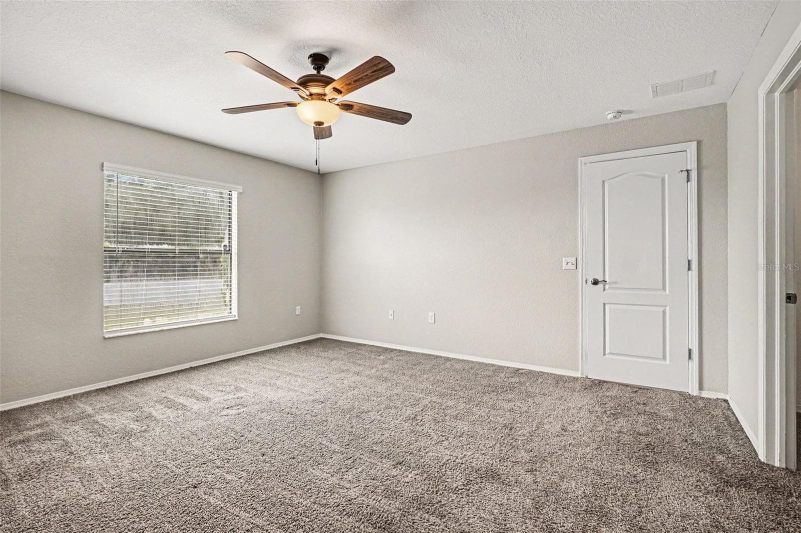 Single Family Residence at 8187 WOODVINE CIR, LAKELAND, photo 9 of 16