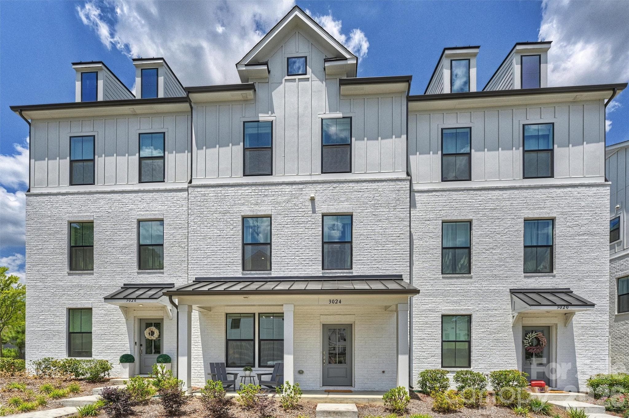 Townhouse at Charlotte, photo 2 of 48