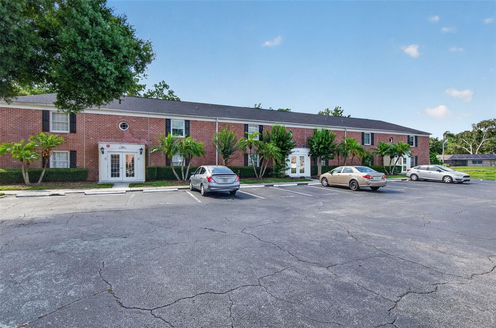 2521 CEDAR CYPRESS CT #101