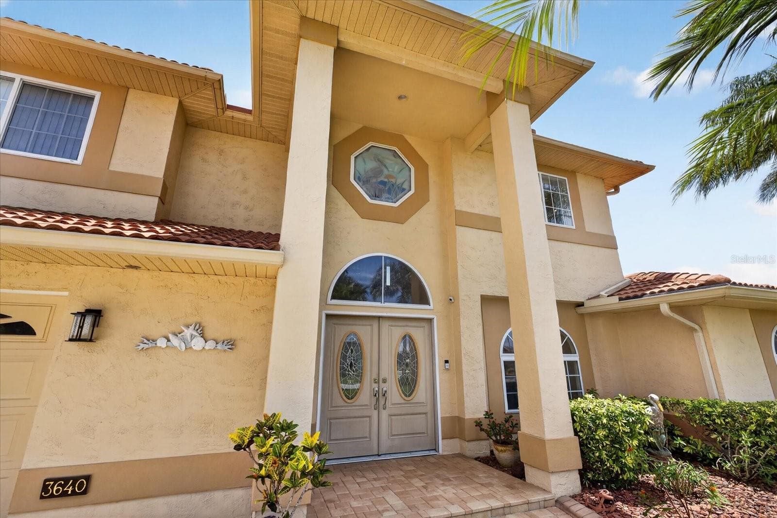 Single Family Residence at 3640 HARBORVIEW CT, NEW PORT RICHEY, photo 3 of 95