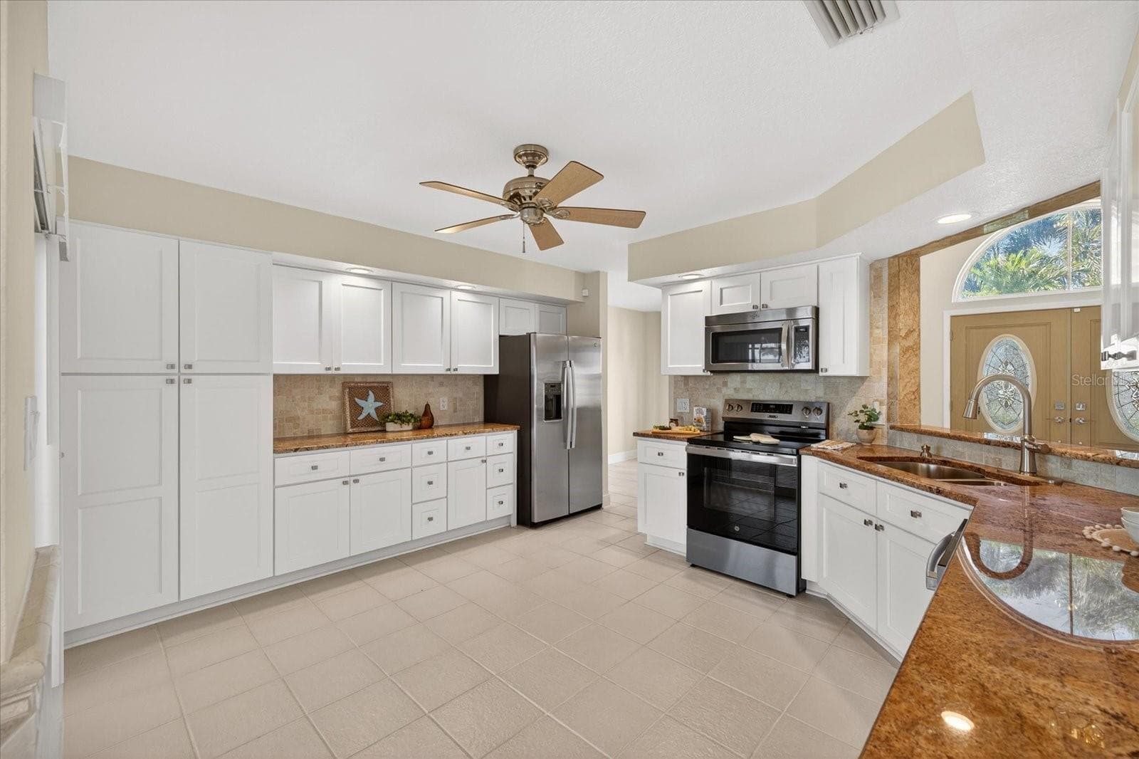 Kitchen - 3640 HARBORVIEW CT, NEW PORT RICHEY