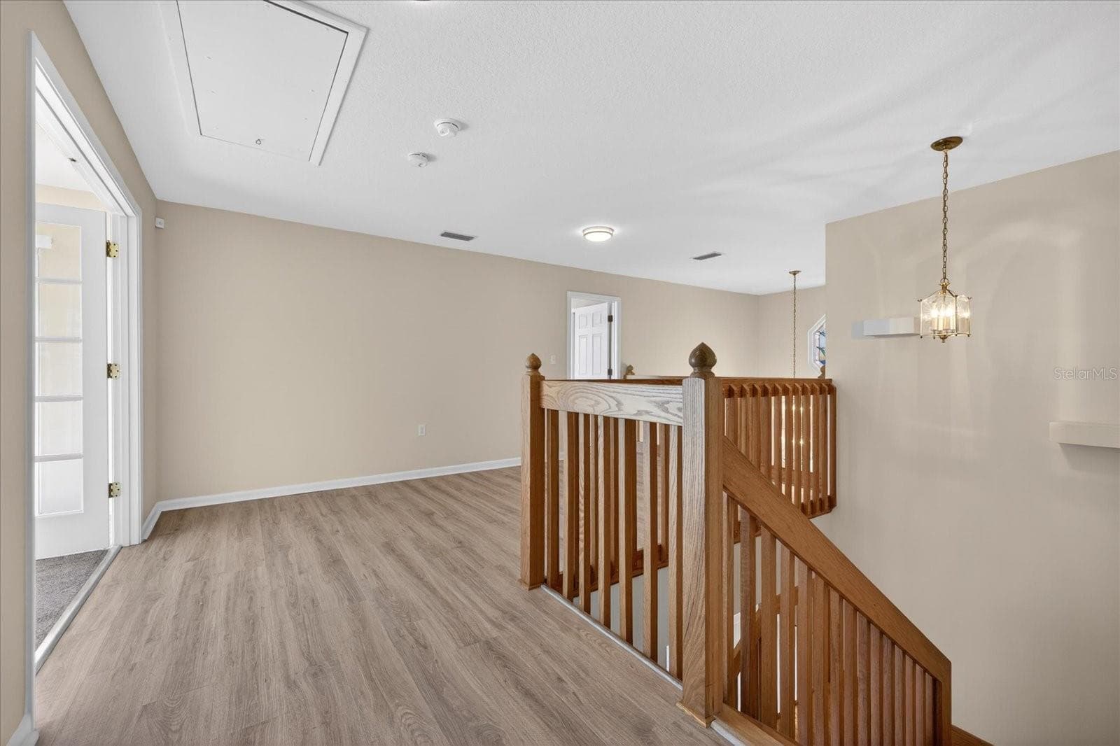 Top of stairs - 3640 HARBORVIEW CT, NEW PORT RICHEY