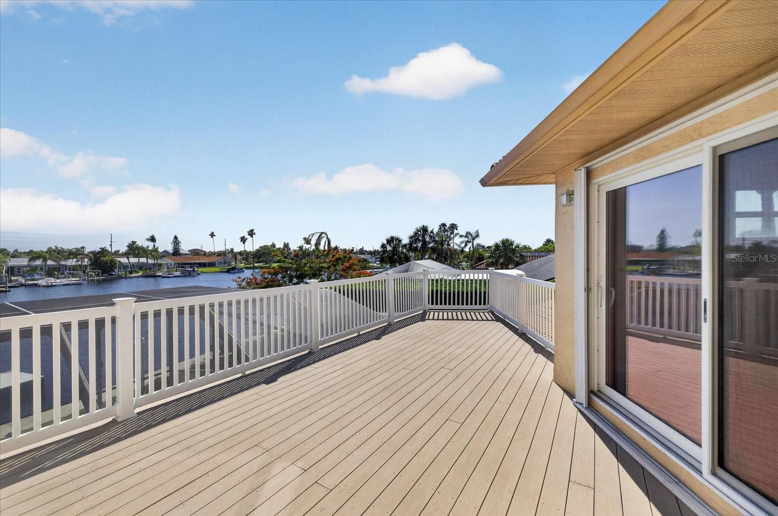 Balcony access from 2 upstairs bedrooms - 3640 HARBORVIEW CT, NEW PORT RICHEY