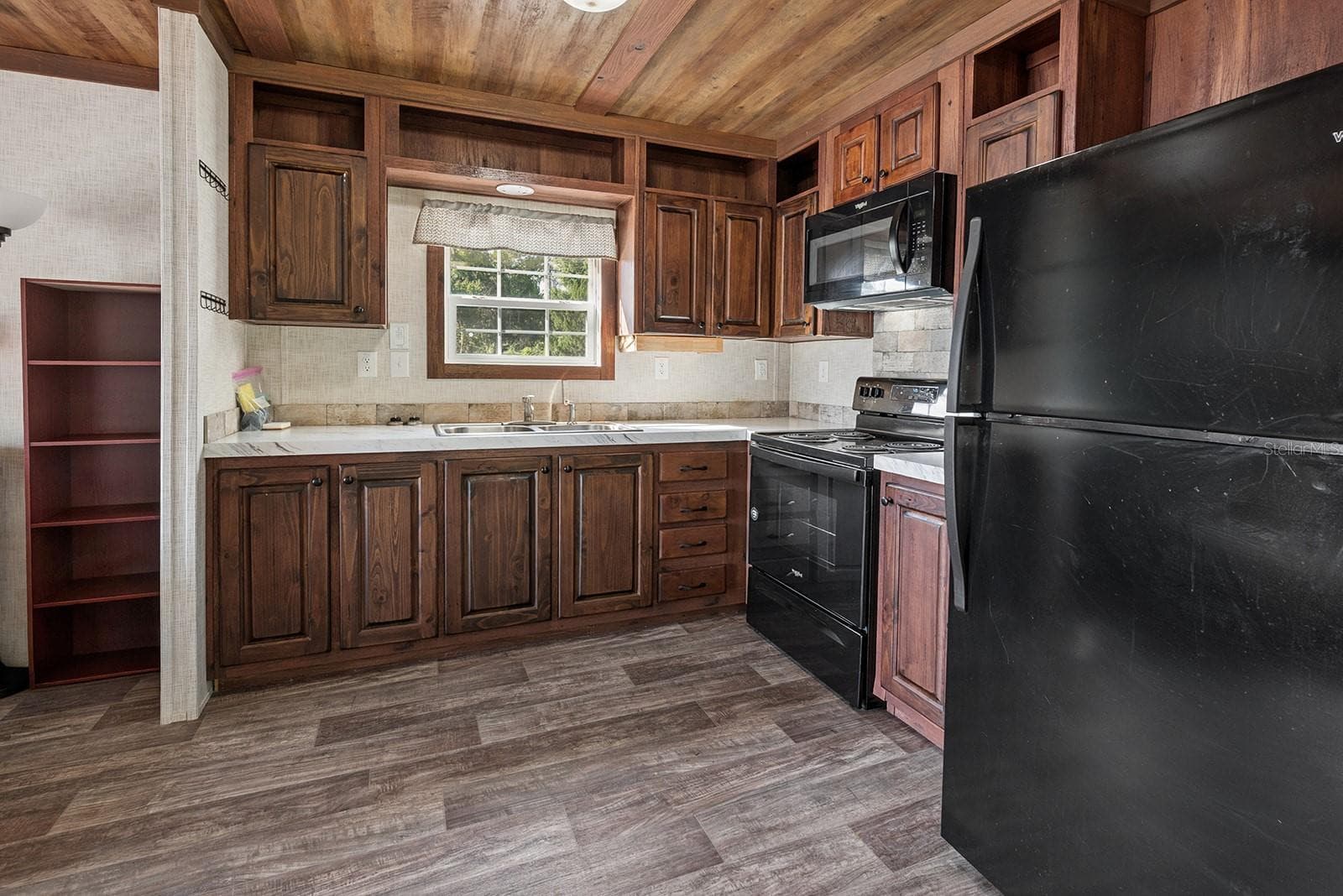 Manufactured Home at 588 S COUNTY ROAD 21, HAWTHORNE, photo 12 of 32