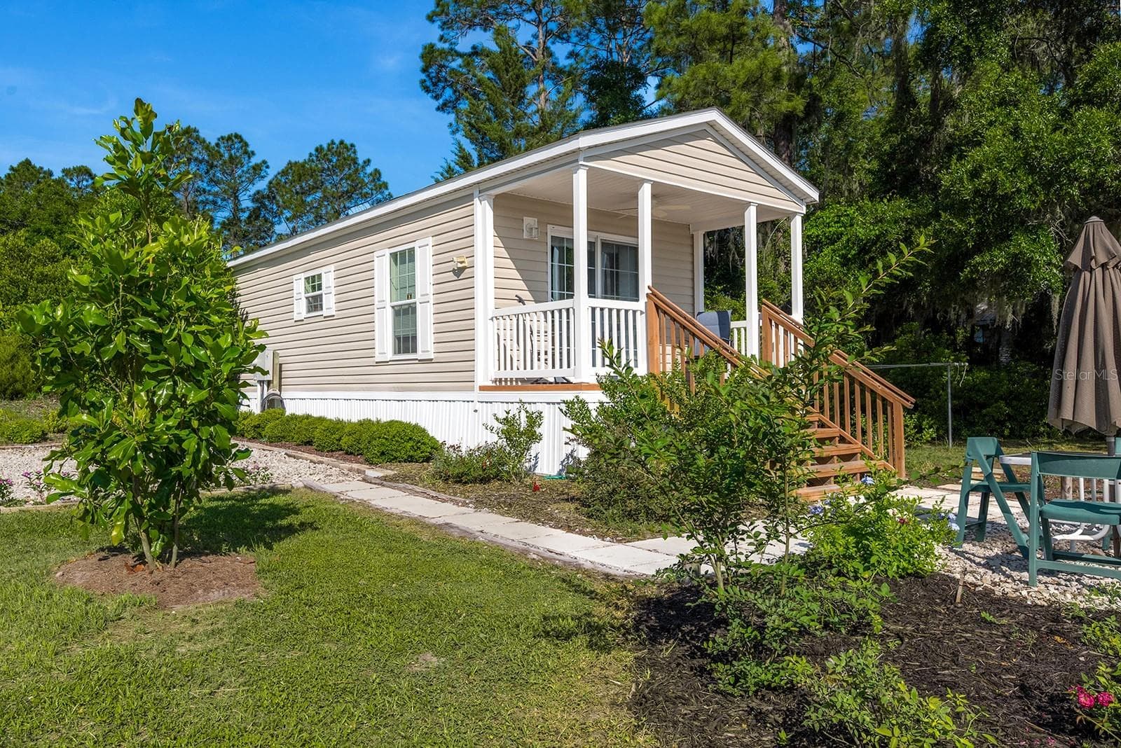 Manufactured Home at 588 S COUNTY ROAD 21, HAWTHORNE, photo 2 of 32