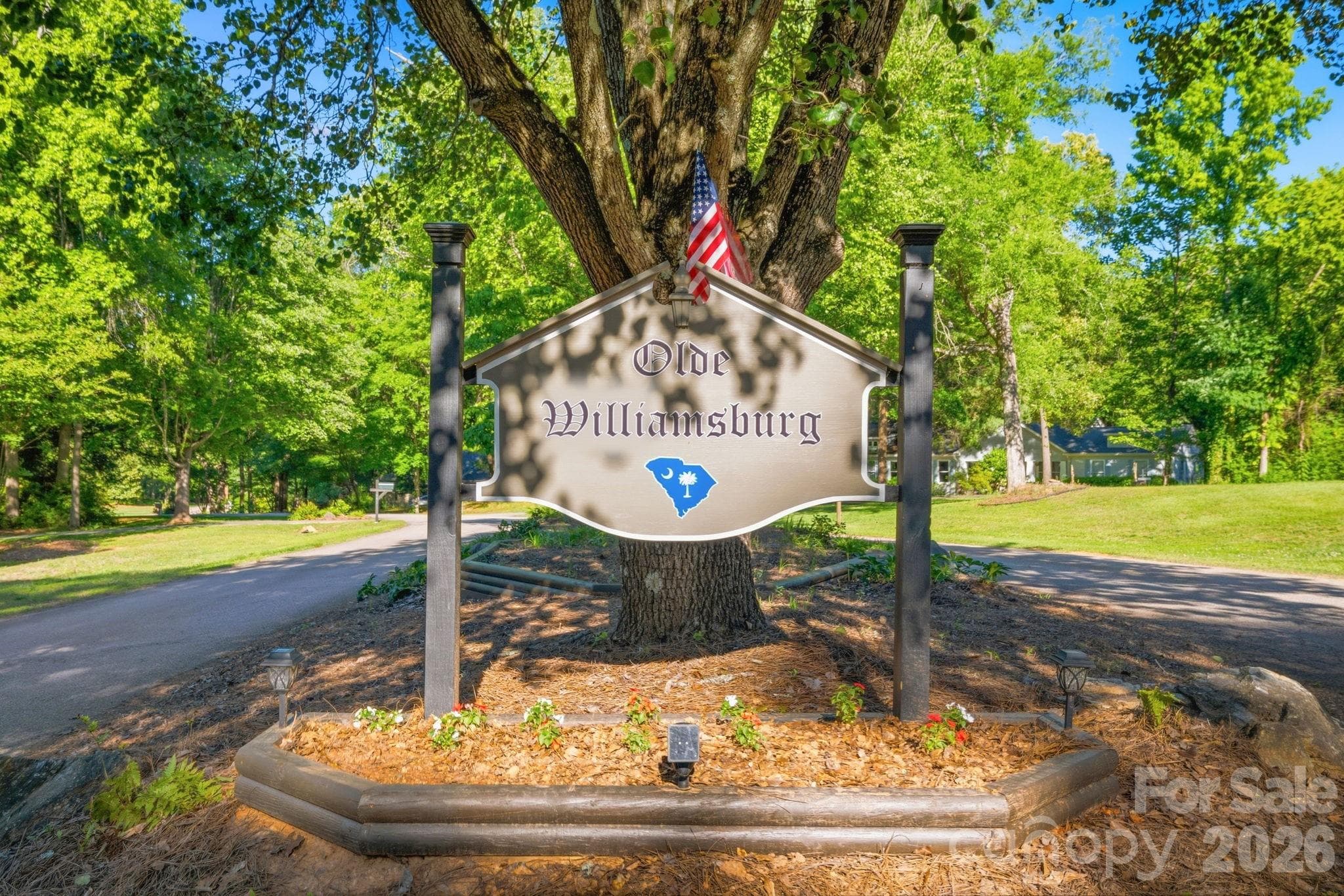 Olde Williamsburg This is a beautiful neighhood that people stay for many years. Do not miss this opportunity! - 1775 Apple Tree Lane, Fort Mill