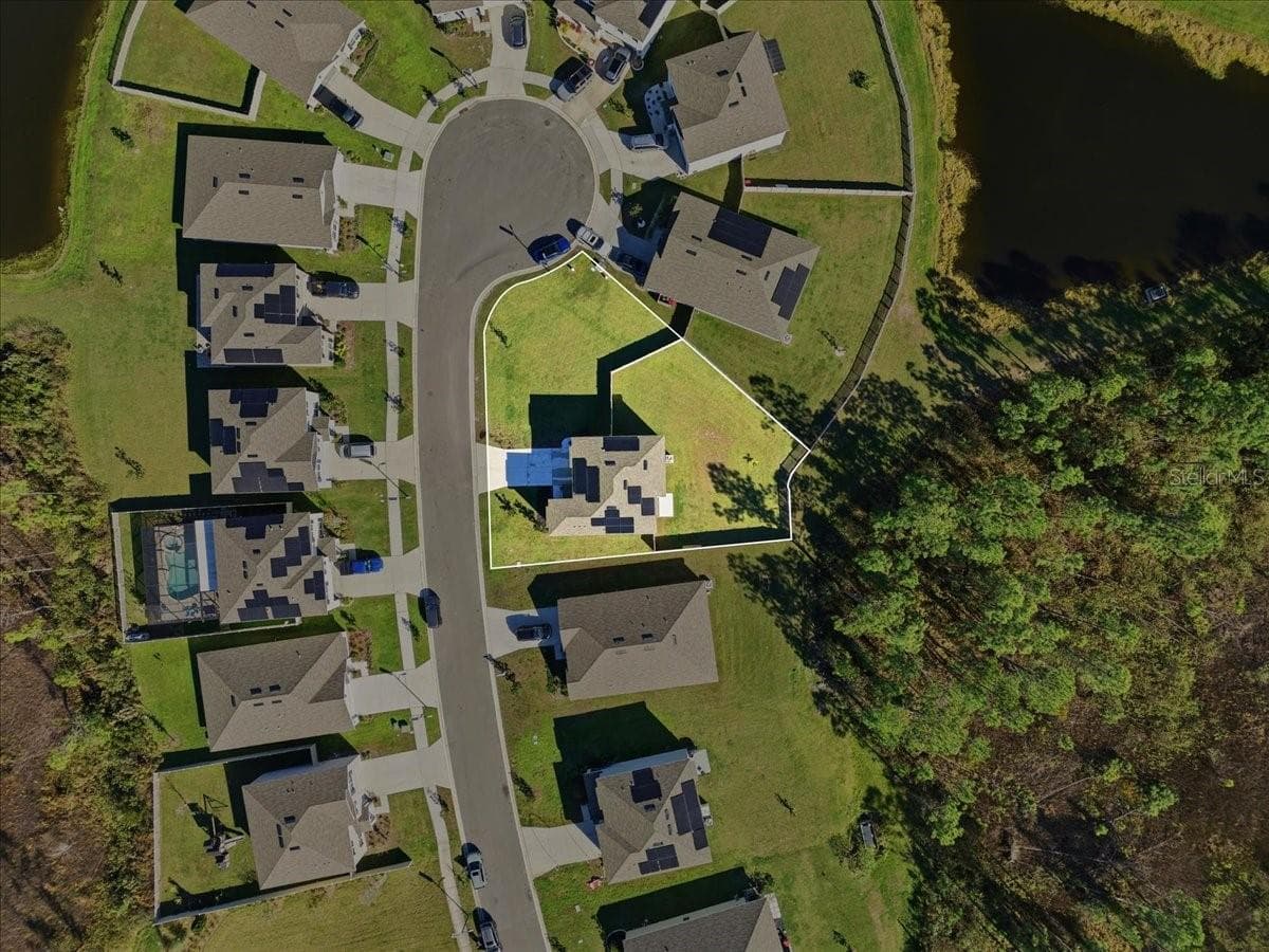 Single Family Residence at 1211 TAHITIAN SUNRISE DR, PLANT CITY, photo 12 of 36
