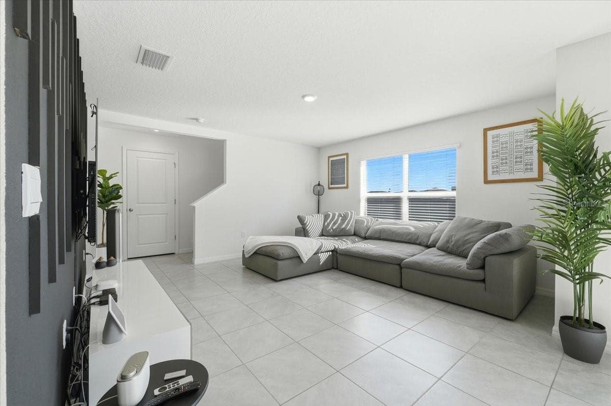 Single Family Residence at 1211 TAHITIAN SUNRISE DR, PLANT CITY, photo 13 of 36